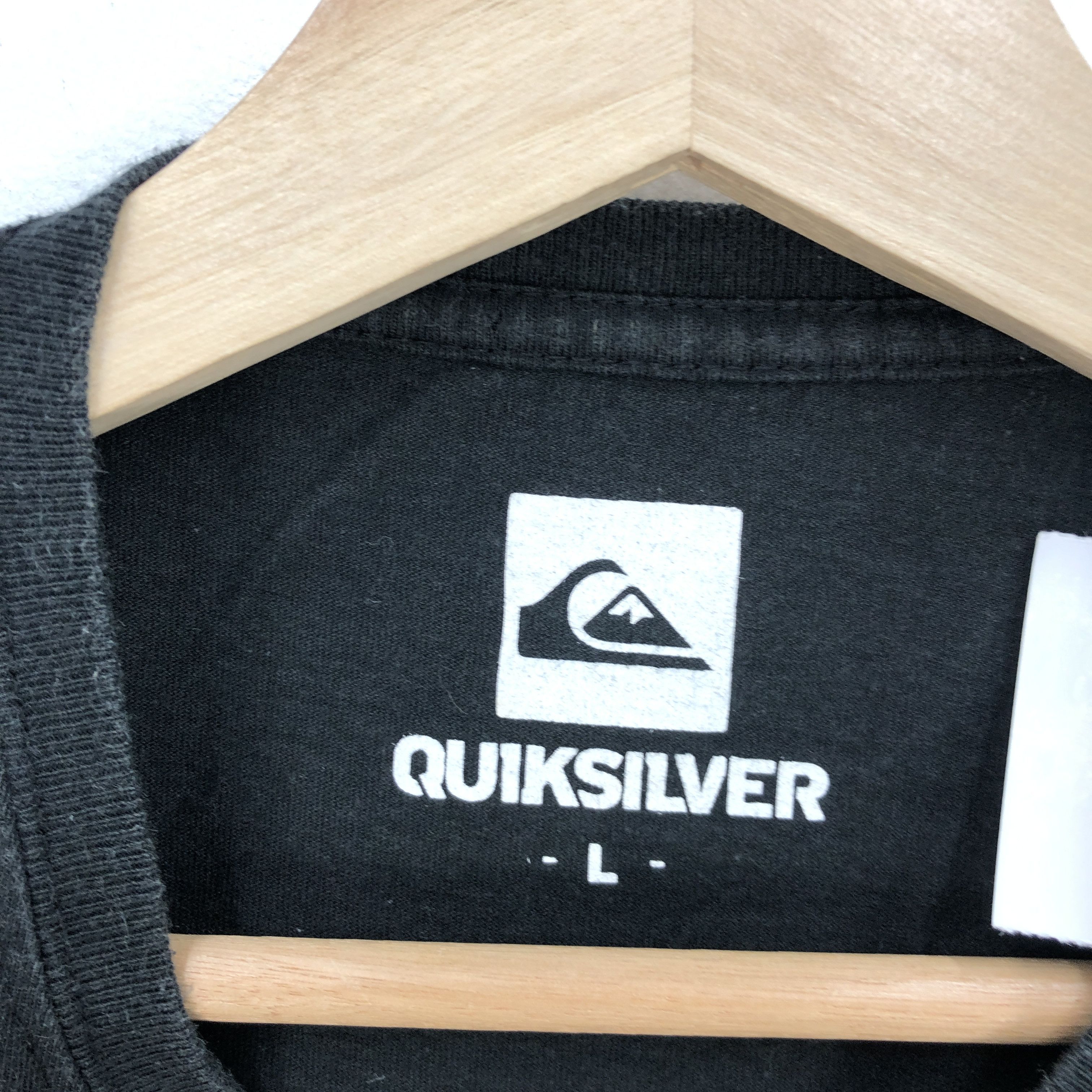 Quiksilver Vintage Quiksilver T Shirt Surfwear Quiksilver Tees Size US M / EU 48-50 / 2 - 7 Thumbnail