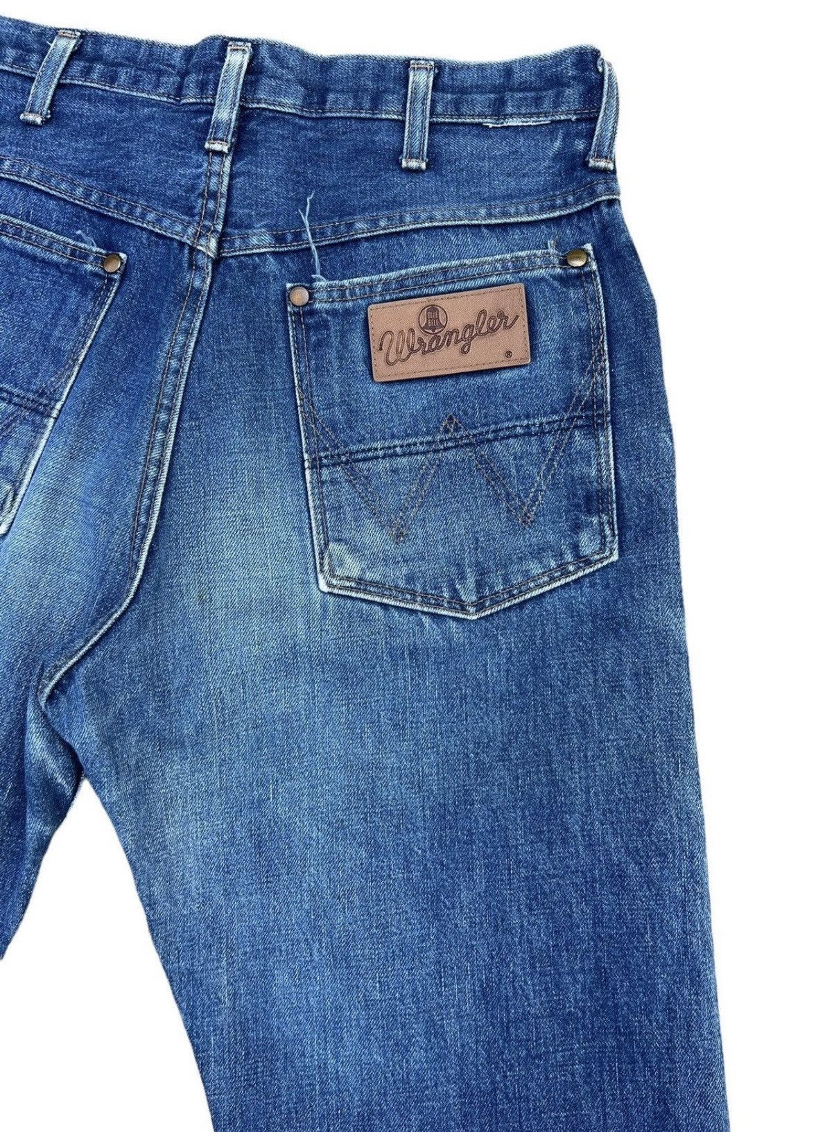 Vintage Vintage Wrangler Blue Bell Blue Denim Selvedge Jeans Size US 31 - 19 Thumbnail