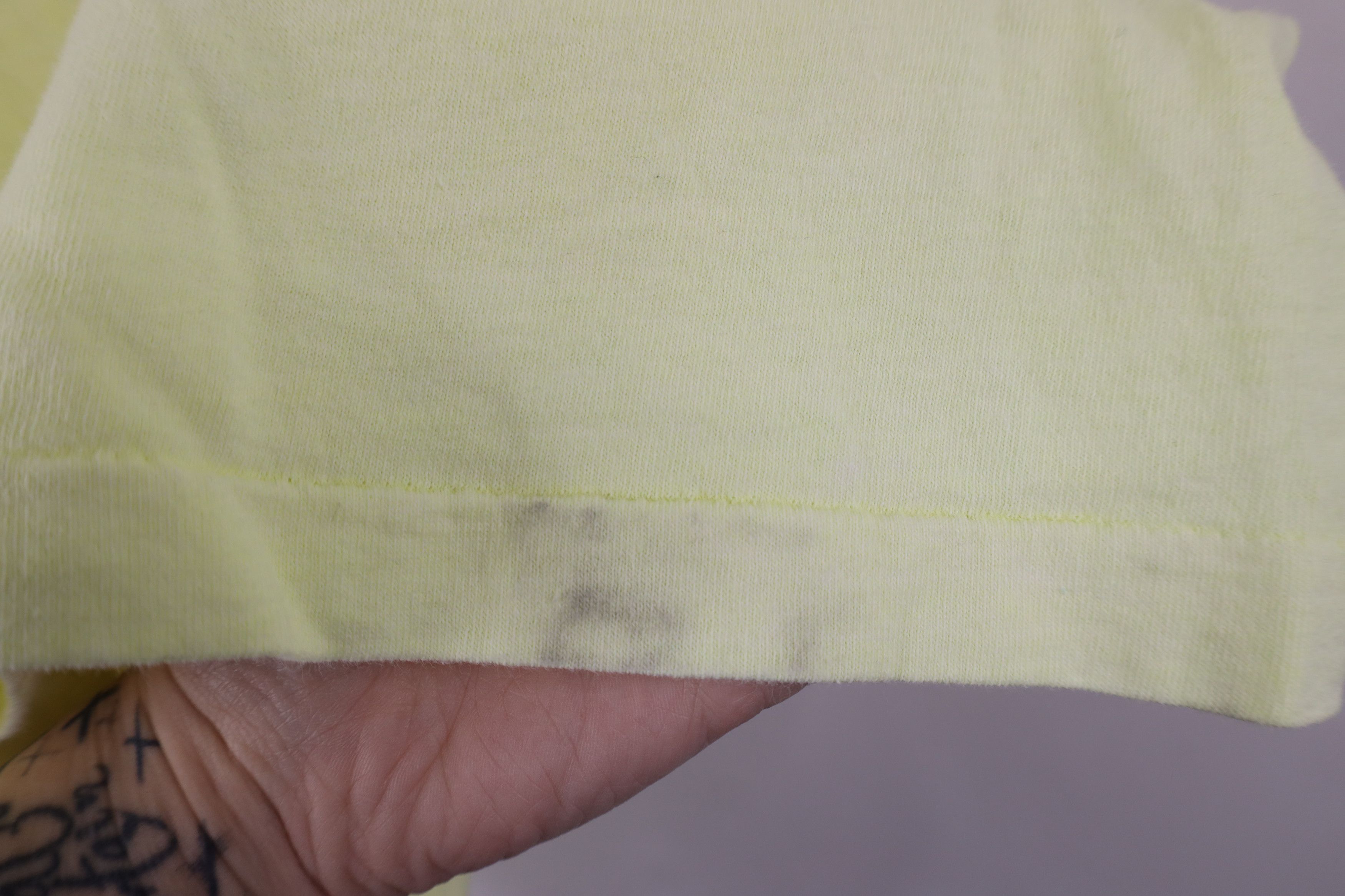 Vintage Vintage 90s Streetwear Blank Cotton T-Shirt Neon Yellow USA Size US L / EU 52-54 / 3 - 7 Thumbnail