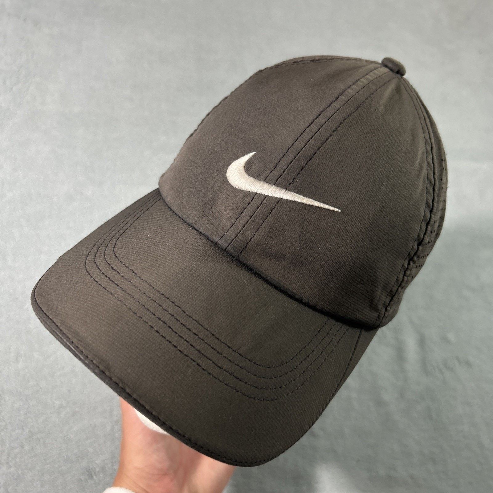 Nike Nike 6 Panel Featherlight Hat Strap Tennis Swoosh Tailwind Size ONE SIZE - 1 Thumbnail