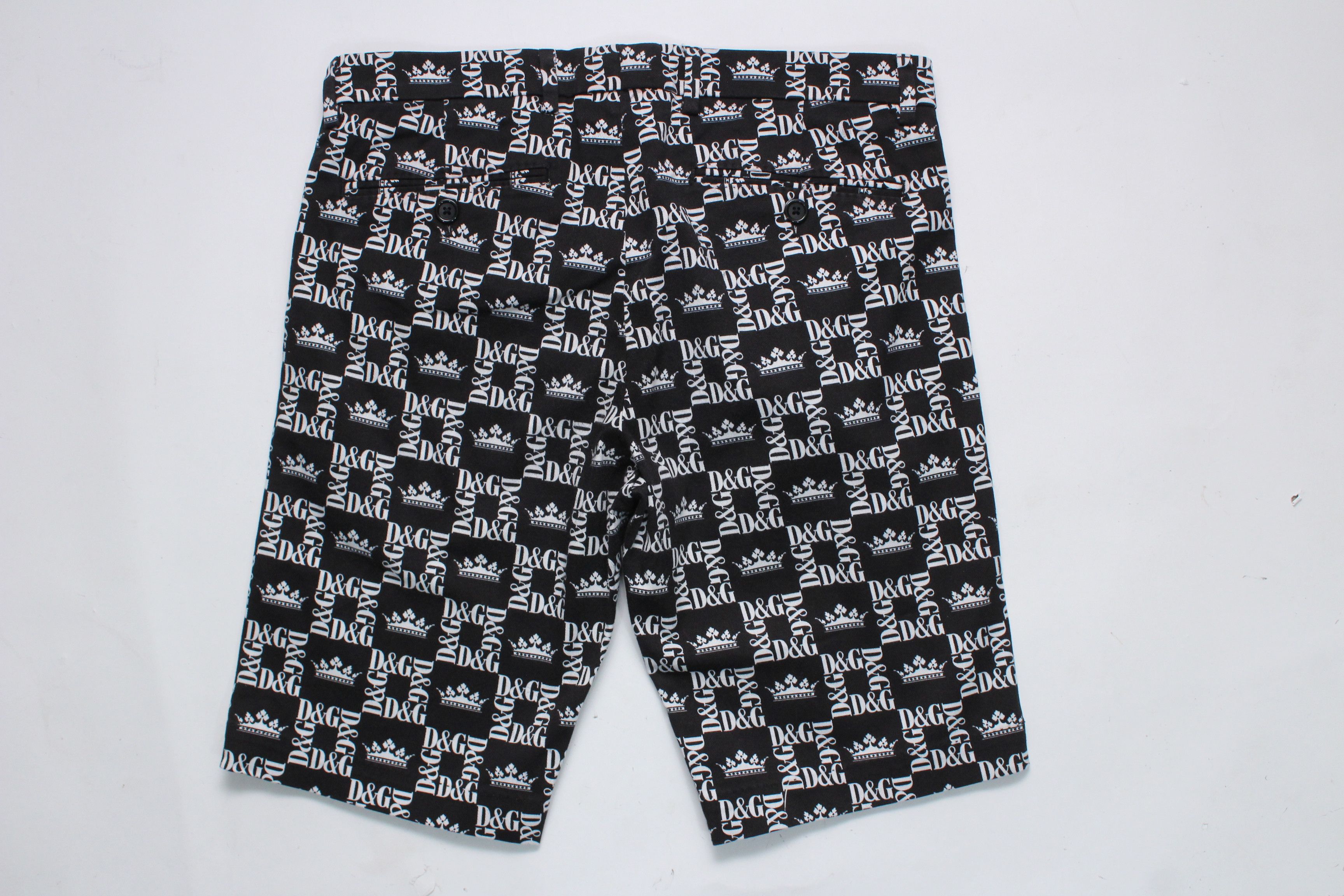Dolce & Gabbana Dolce & Gabbana All-Over Logo Crown Print Shorts IT 44 / 28 Size US 28 / EU 44 - 3 Thumbnail