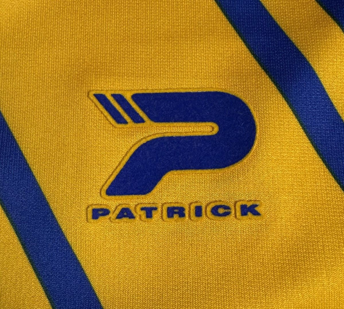 Vintage Leeds Rhinos 2006 Home Rugby Shirt Jersey Patrick Size US L / EU 52-54 / 3 - 8 Thumbnail