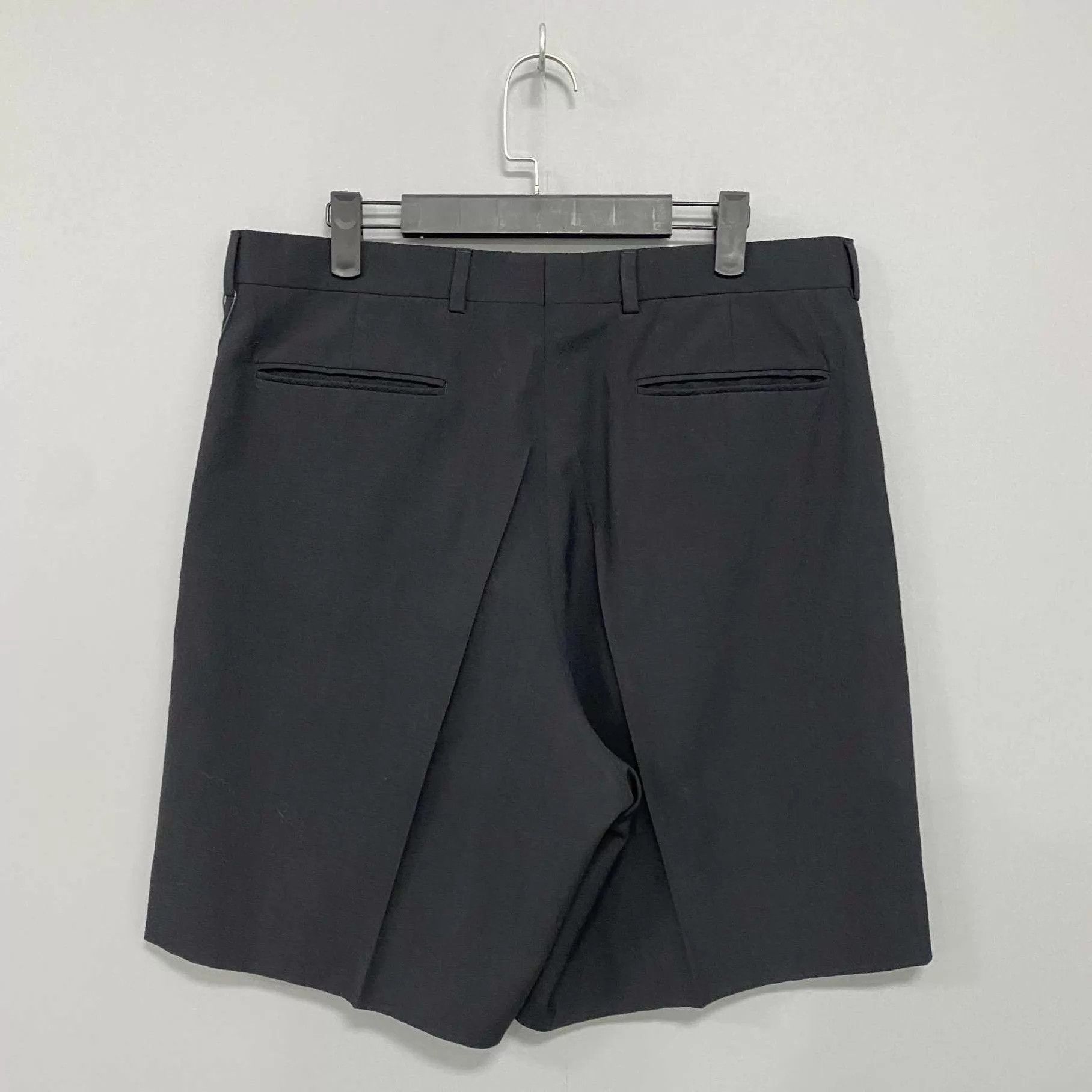 Dior Dior Black Wool Short 48 Size US 32 / EU 48 - 2 Thumbnail