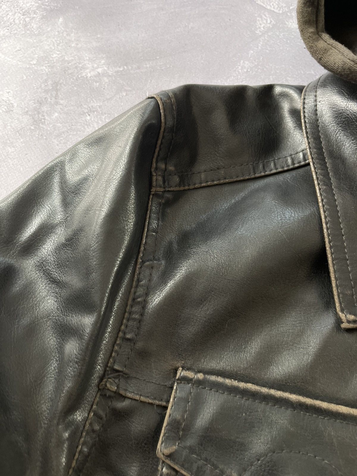 Levi's Vintage Clothing Vintage Levi's Leather Hooded Red Tab Jacket Polyvinyl SZ M Size US M / EU 48-50 / 2 - 7 Thumbnail