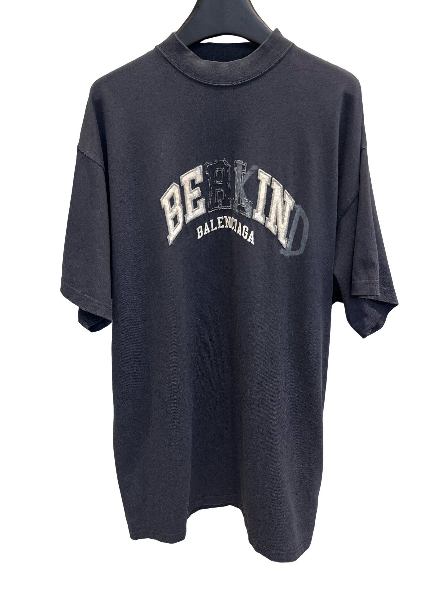 Balenciaga Balenciaga BEKIND Embroidered T-Shirt Size S Size US S / EU 44-46 / 1 - 1 Thumbnail