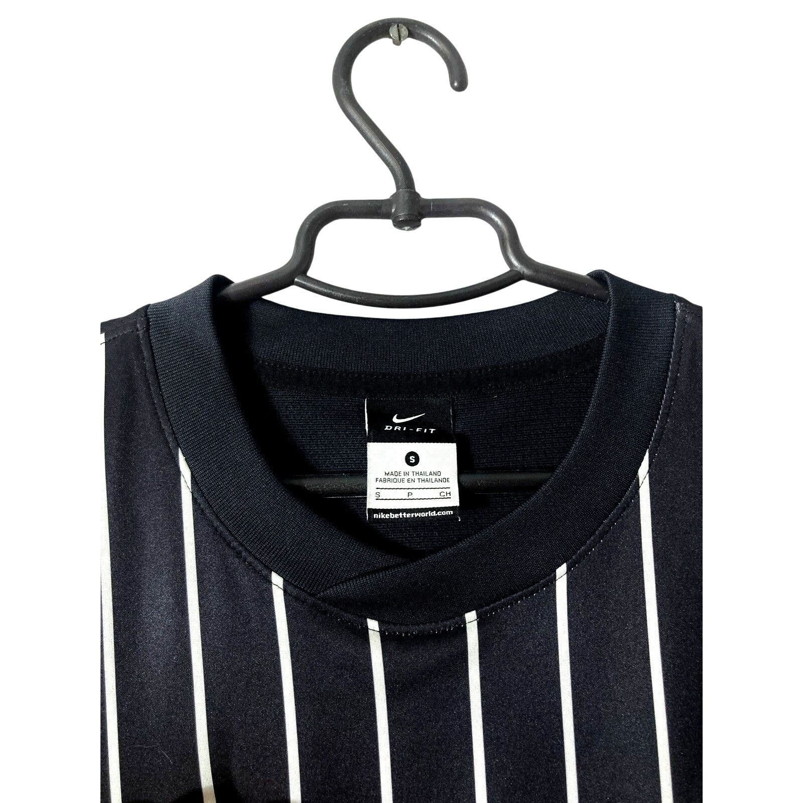 Nike Y2K Nike Striped Black /White T-shirt Size US S / EU 44-46 / 1 - 2 Thumbnail
