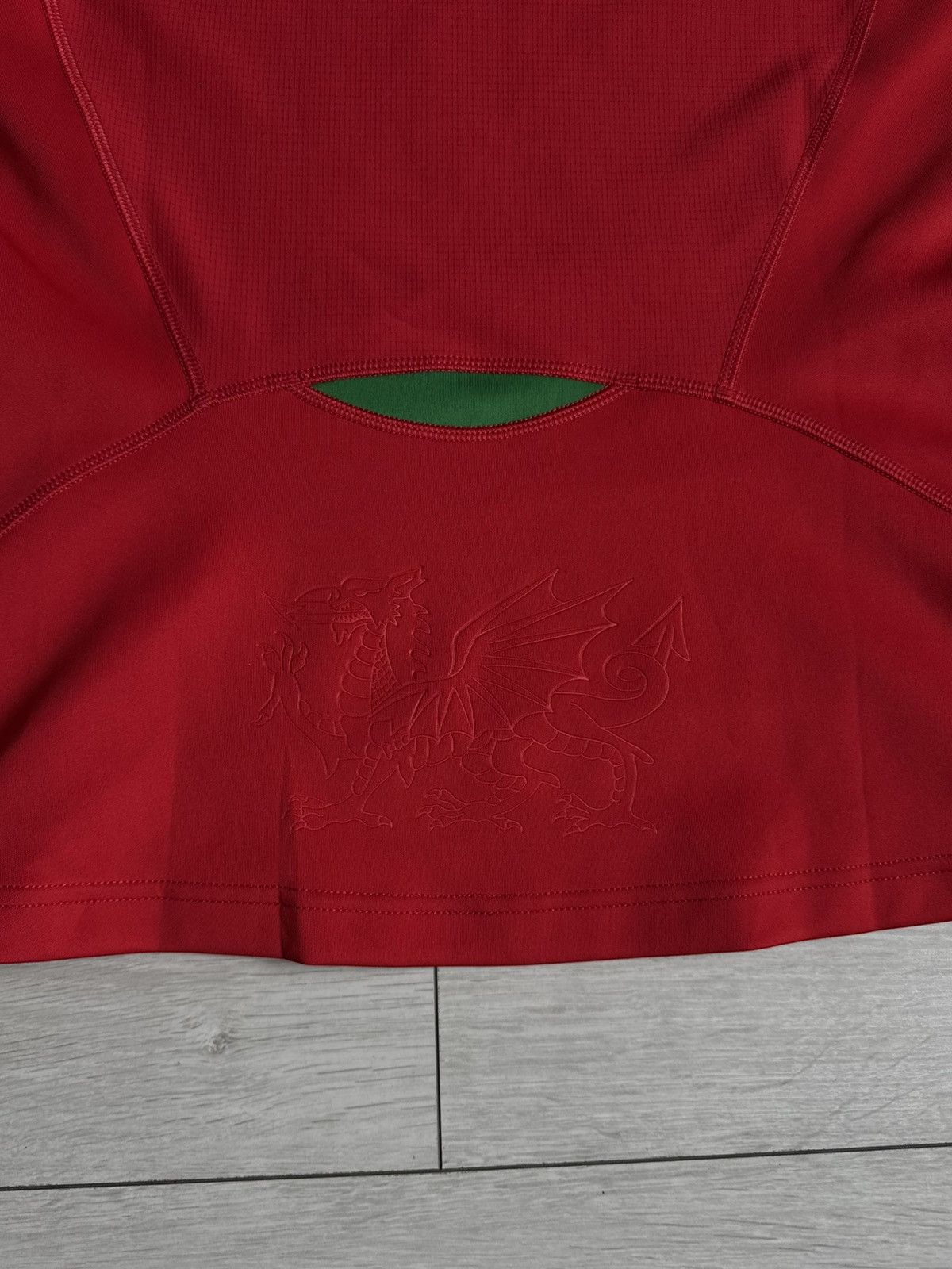 Macron Macron Wales WRU Rugby 2022-23 Jersey Size US M / EU 48-50 / 2 - 12 Thumbnail
