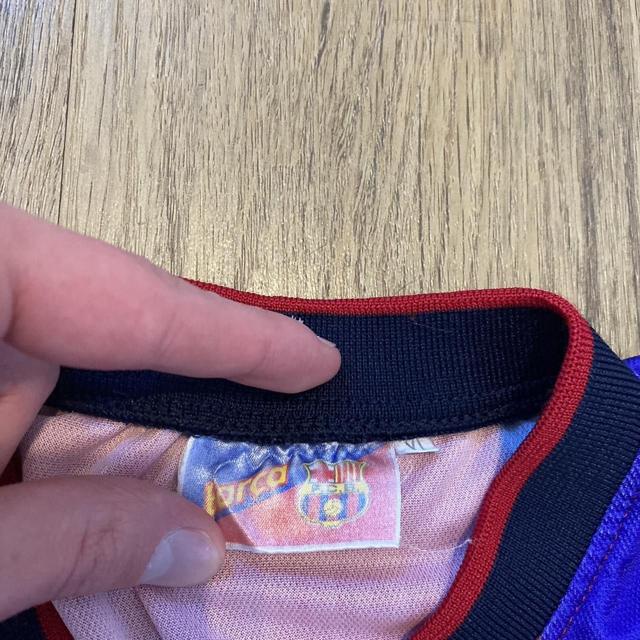 Other 1998-99 FC Barcelona Home Football Shirt Roger Size US XL / EU 56 / 4 - 5 Thumbnail