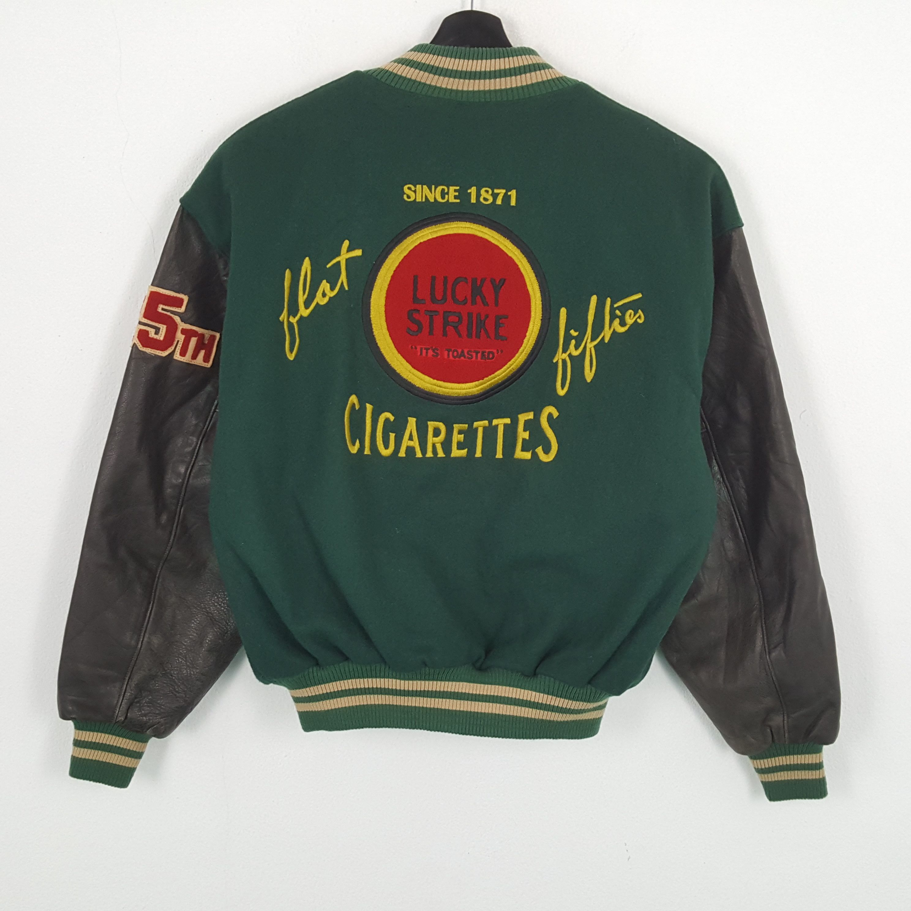 Vintage LUCKY STRIKE CIGARETTES Varsity Jacket Winter Style Size US XL / EU 56 / 4 - 1 Thumbnail