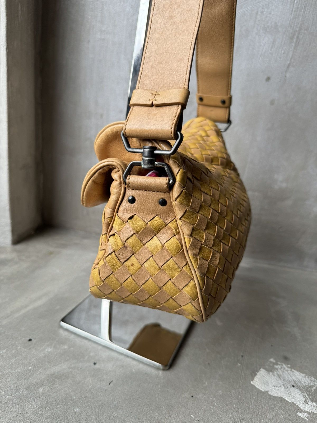Bottega Veneta Bottega Veneta Intrecciato Leather Flap Small Shoulder Bag Size ONE SIZE - 6 Thumbnail