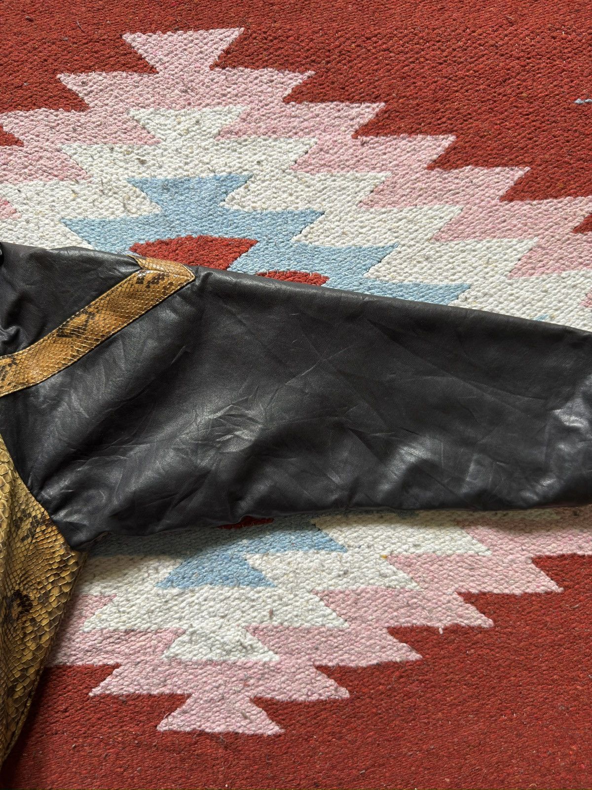 Vintage Vintage 1980s Python Skin Leather Jacket Size US L / EU 52-54 / 3 - 3 Thumbnail