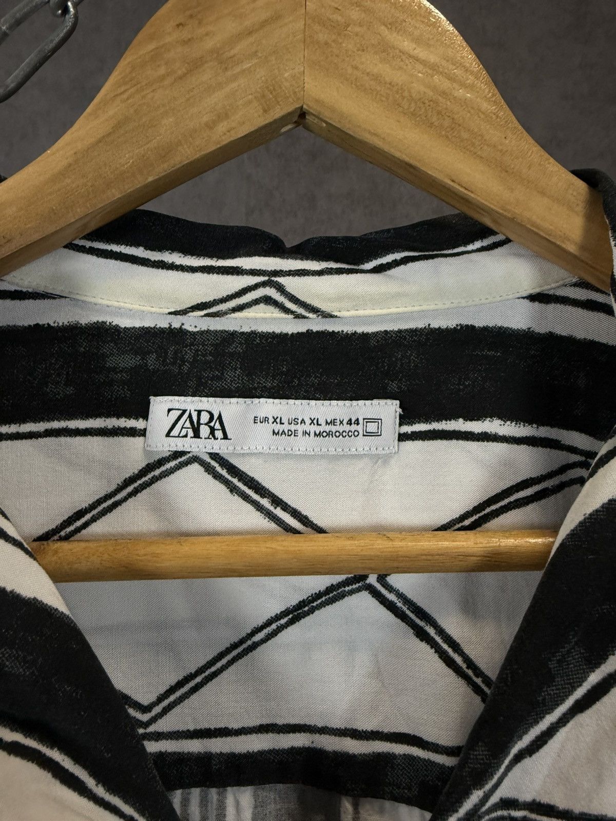 Zara Zara Man art Hawaiian shirt Size US XL / EU 56 / 4 - 3 Thumbnail