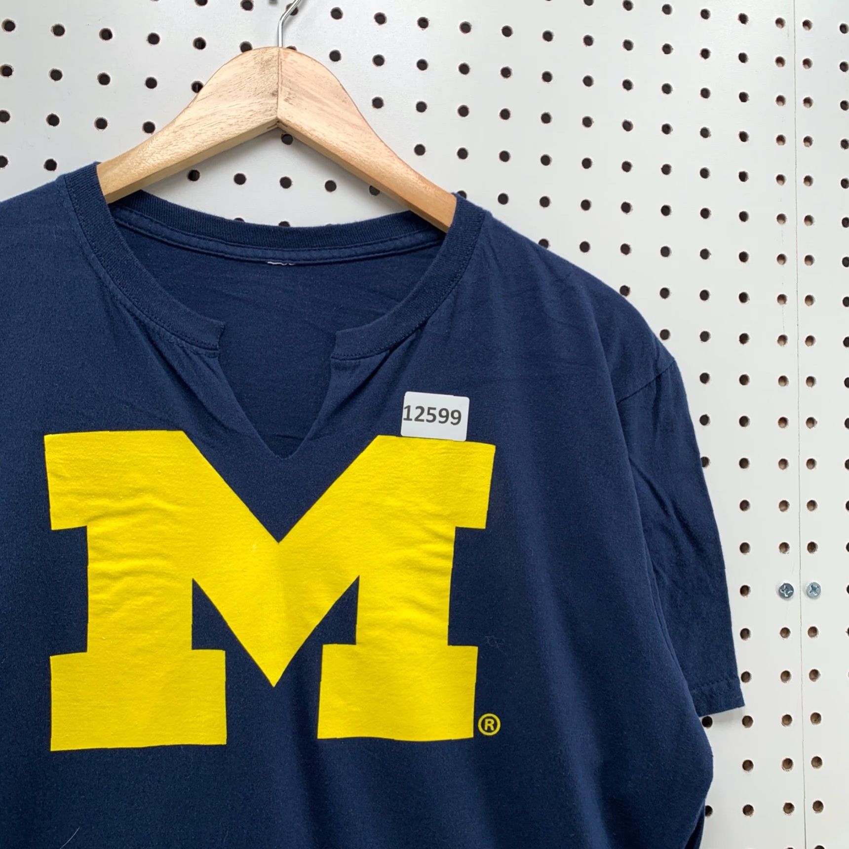 Vintage Michigan Go Blue Forever Cut V-neck Shirt XL Large Men Blue Logo Sports 90s? Size US XL / EU 56 / 4 - 2 Thumbnail