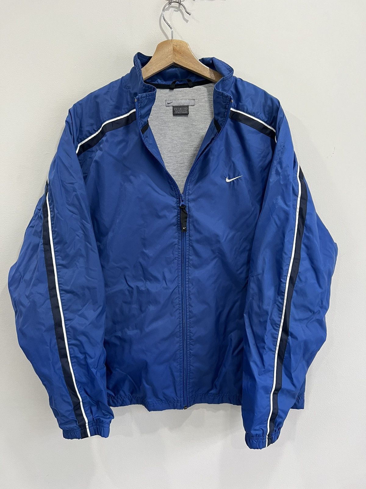 Nike Vintage Nike Windbreaker Jacket swoosh check Size US L / EU 52-54 / 3 - 1 Thumbnail