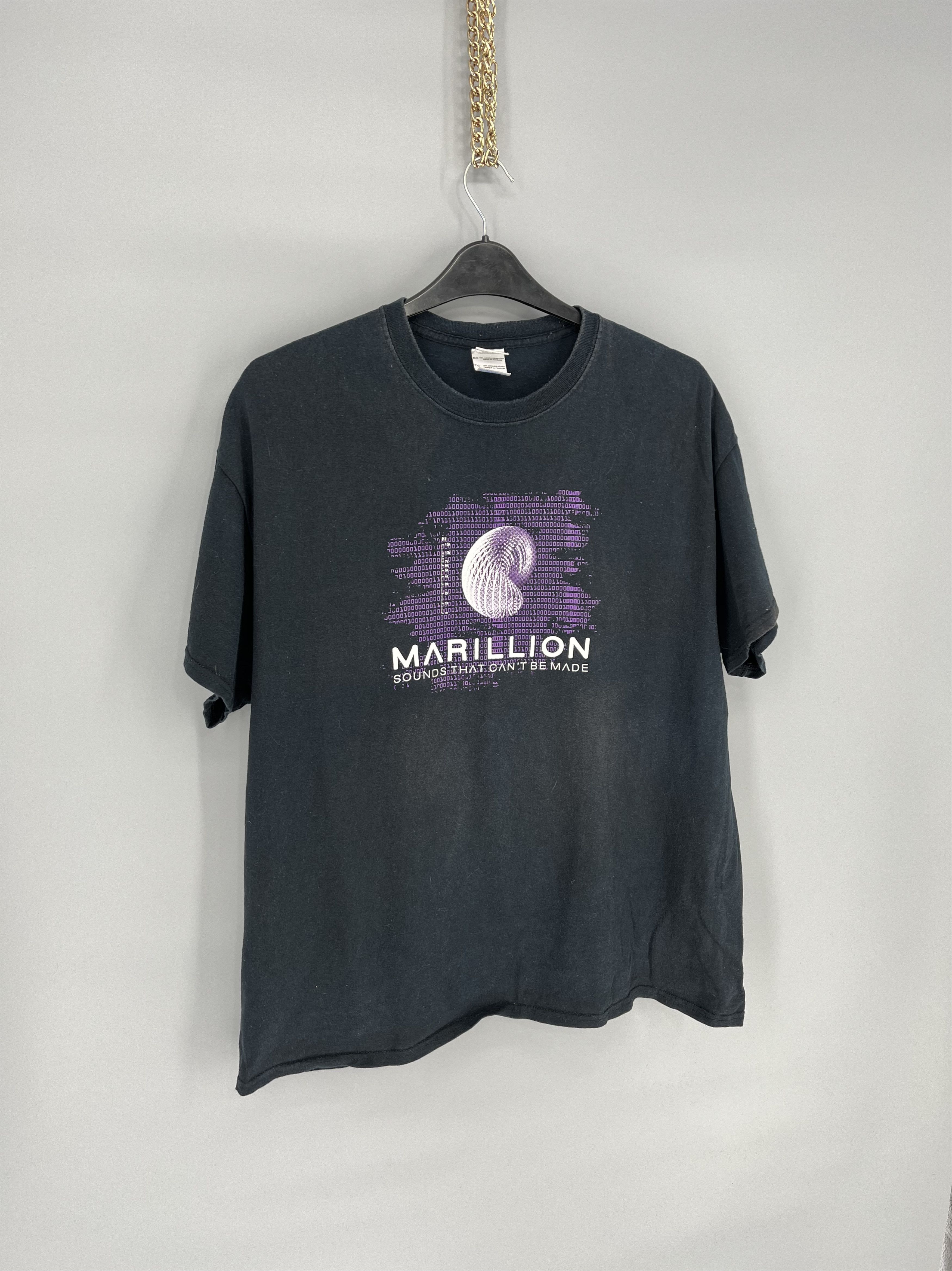 Band Tees Vintage Y2K Marillion Sounds on Tour 2013 Band Rock T Shirt Size US XL / EU 56 / 4 - 2 Thumbnail