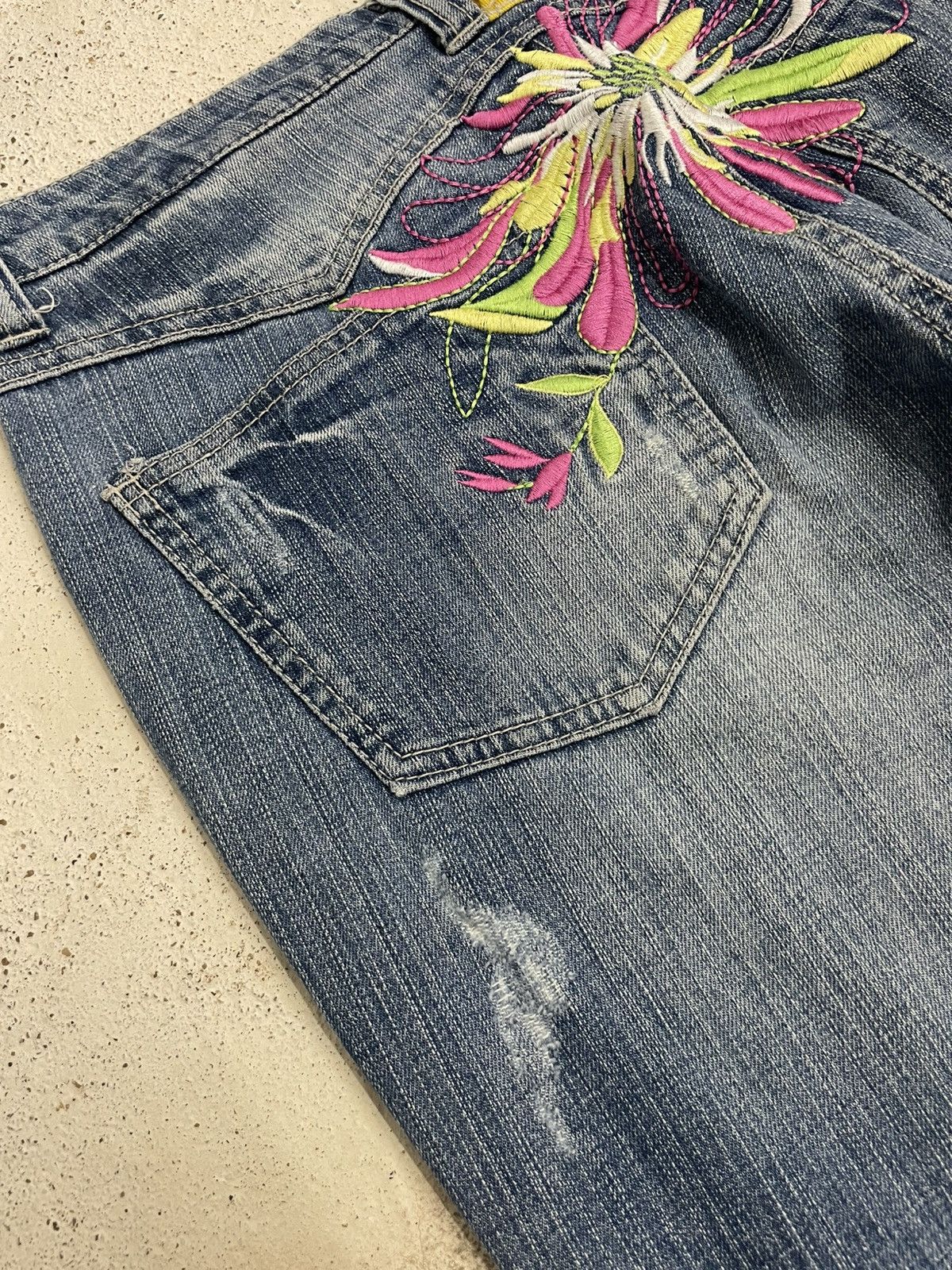 Japanese Brand Sick Flare Embroidery Red Pepper Motive Whisker Distressed Size US 30 / EU 46 - 9 Thumbnail