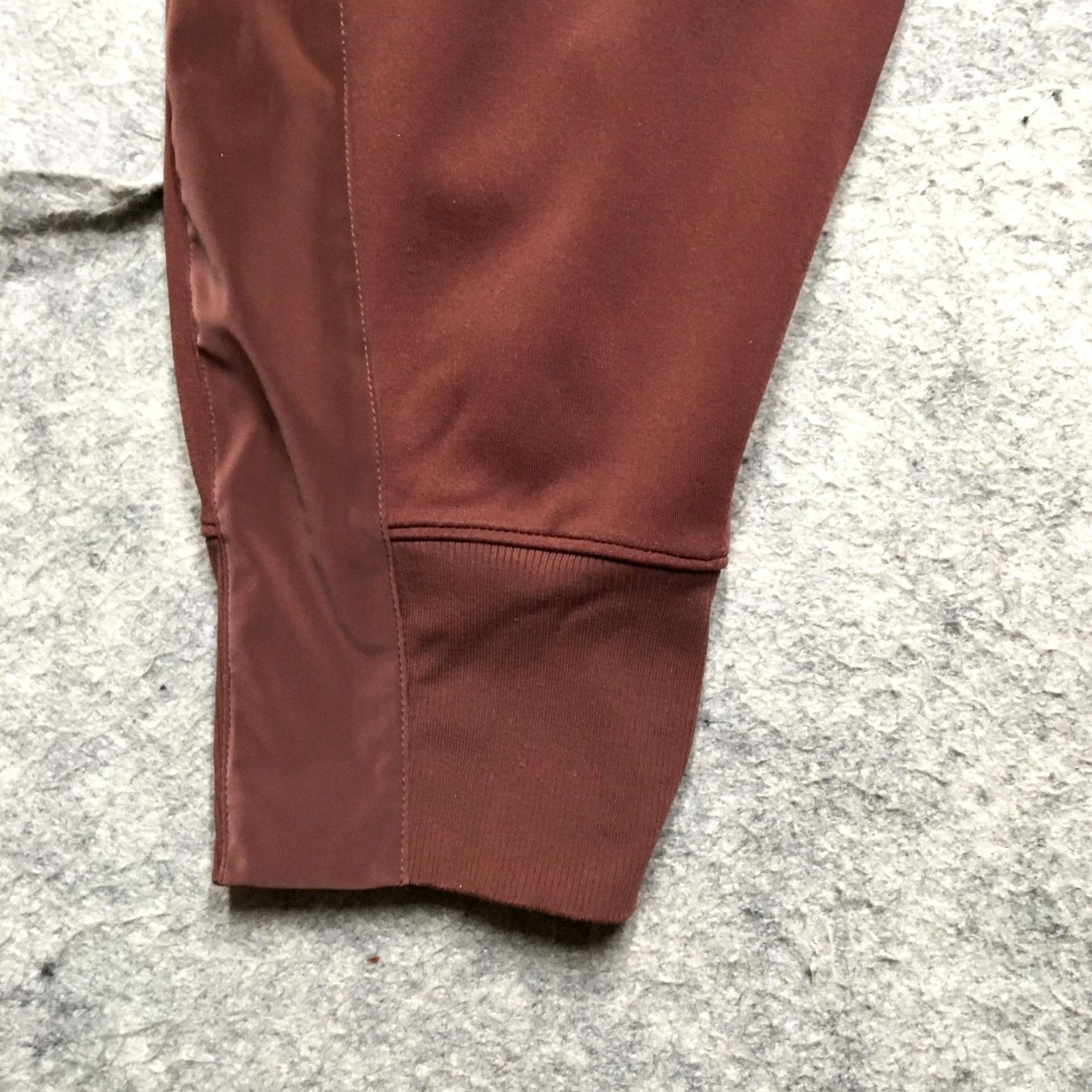 Athleta Athleta Jogger Pants Womens L Red Stripe Zip Pocket Venice Velvet Stripe Jogger, 28 in Inseam, Performance, Casual Size 36" / US 14 / IT 50 - 7 Thumbnail
