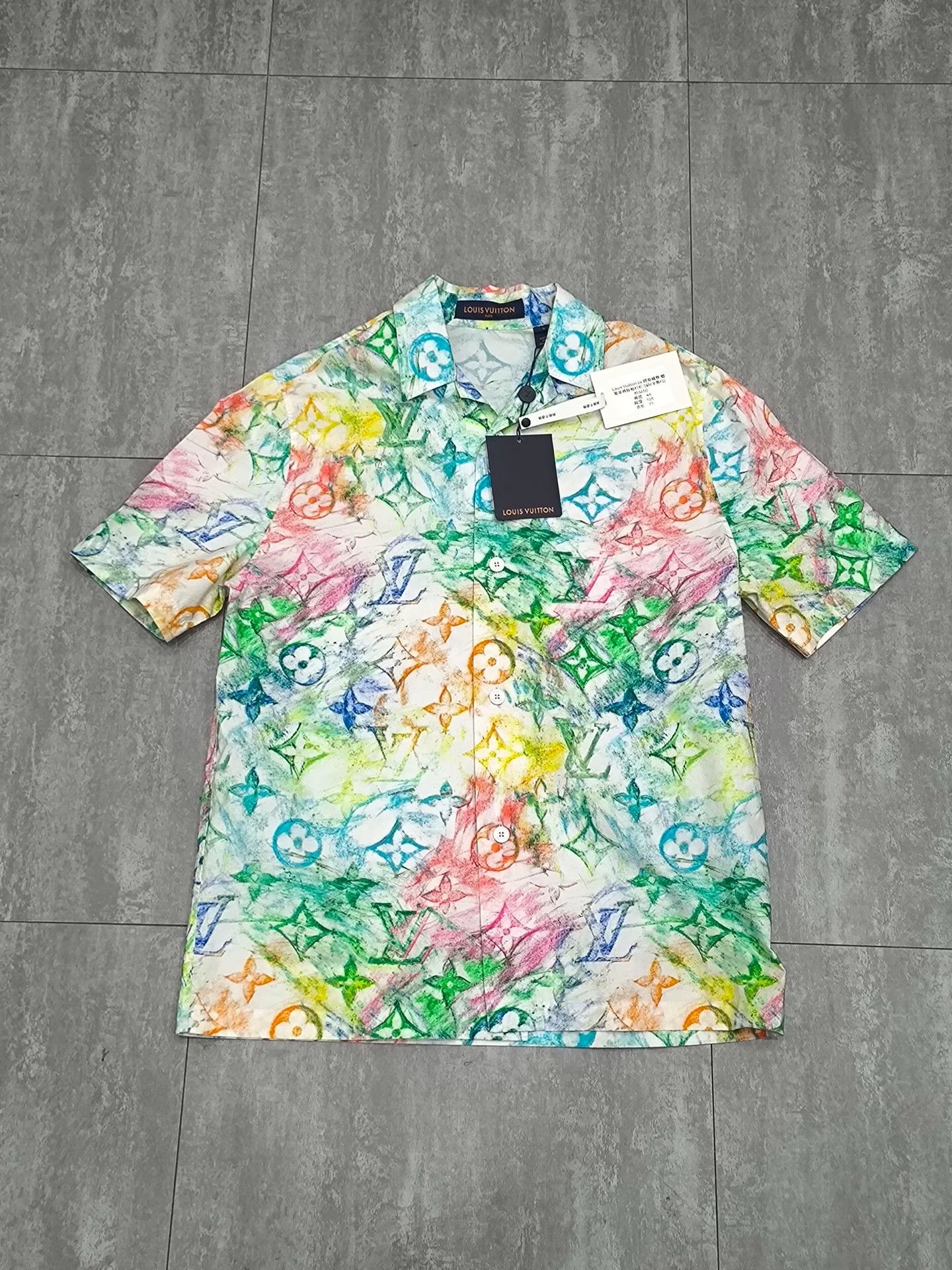 Louis Vuitton Louis Vuitton Multi Shirt s Men Size US S / EU 44-46 / 1 - 1 Thumbnail