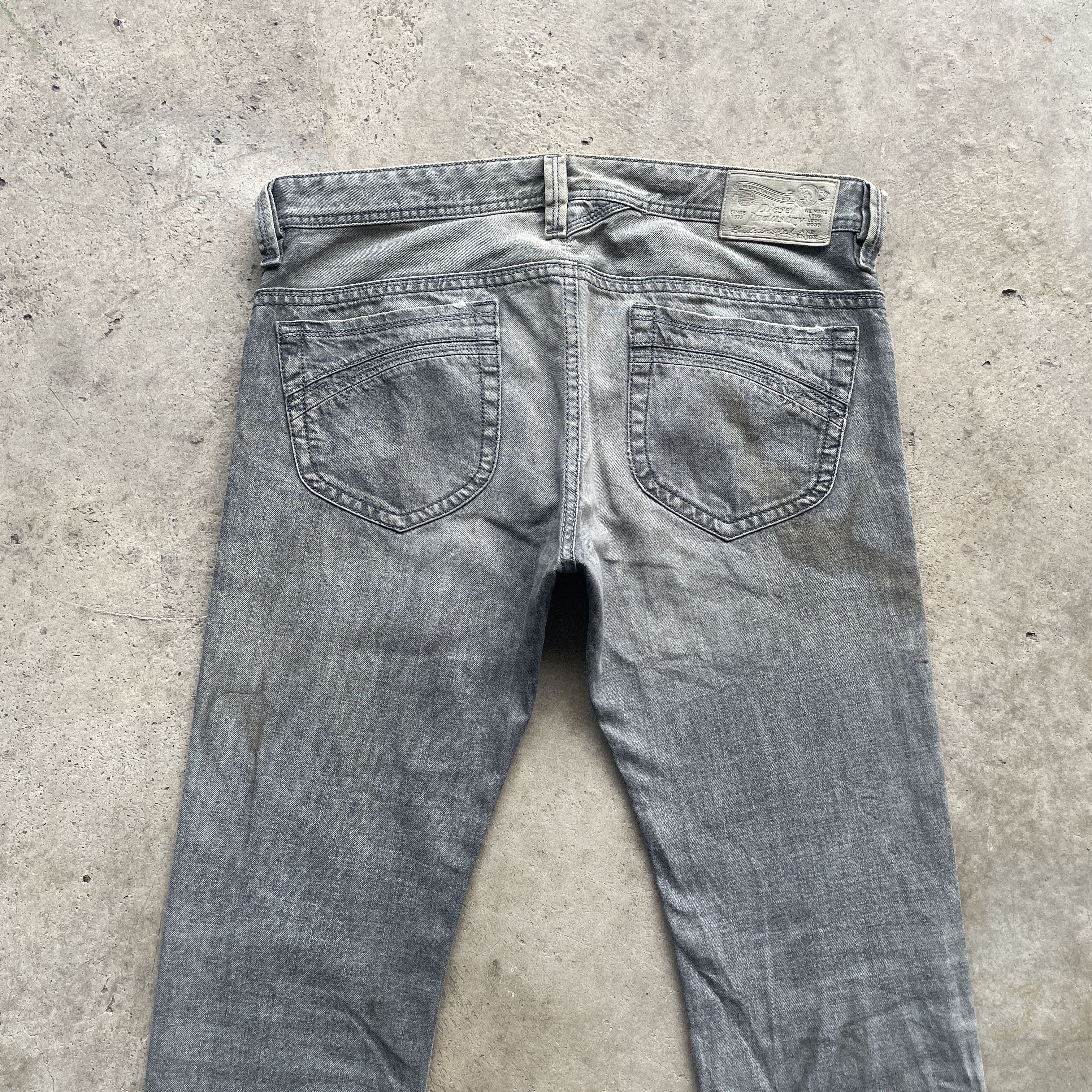Diesel W35 VINTAGE DIESEL INDUSTRY JEANS BLACK FADED DENIM PANTS Size US 35 - 10 Thumbnail