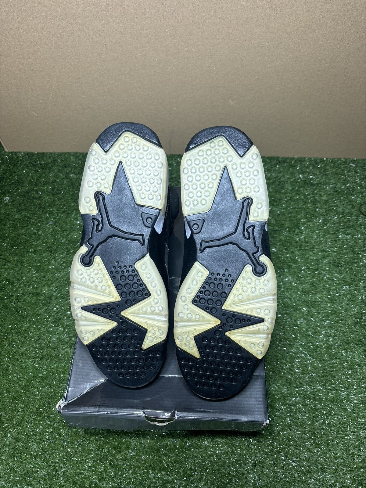 Jordan Brand Jordan 6 lakers 2010 Size US 9 / EU 42 - 5 Thumbnail