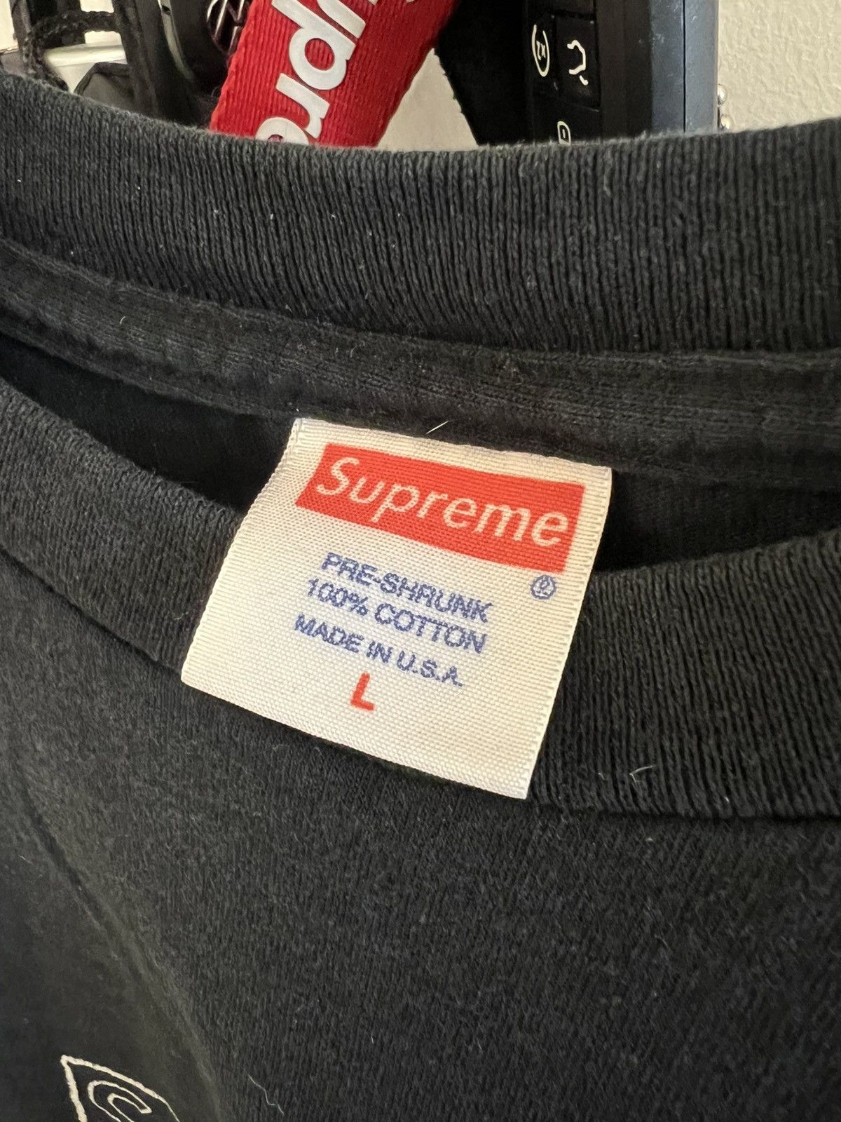 Kaws × Supreme S/S ‘11 ORIGINAL Box Logo Tee Size US L / EU 52-54 / 3 - 4 Thumbnail