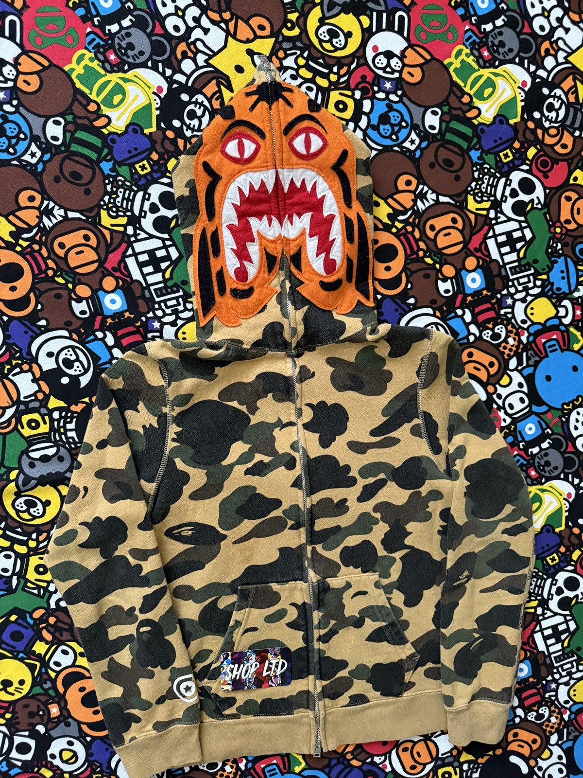 Bape A Bathing Ape Yellow Camo Tiger Hoodie Size XS / US 0-2 / IT 36-38 - 2 Thumbnail