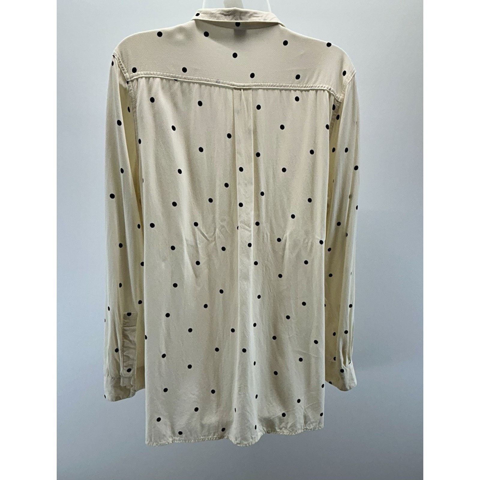 Old Navy OLD NAVY Women’s Sz L Cream Polka Dot 2 Pocket Blouse. Size L / US 10 / IT 46 - 6 Thumbnail