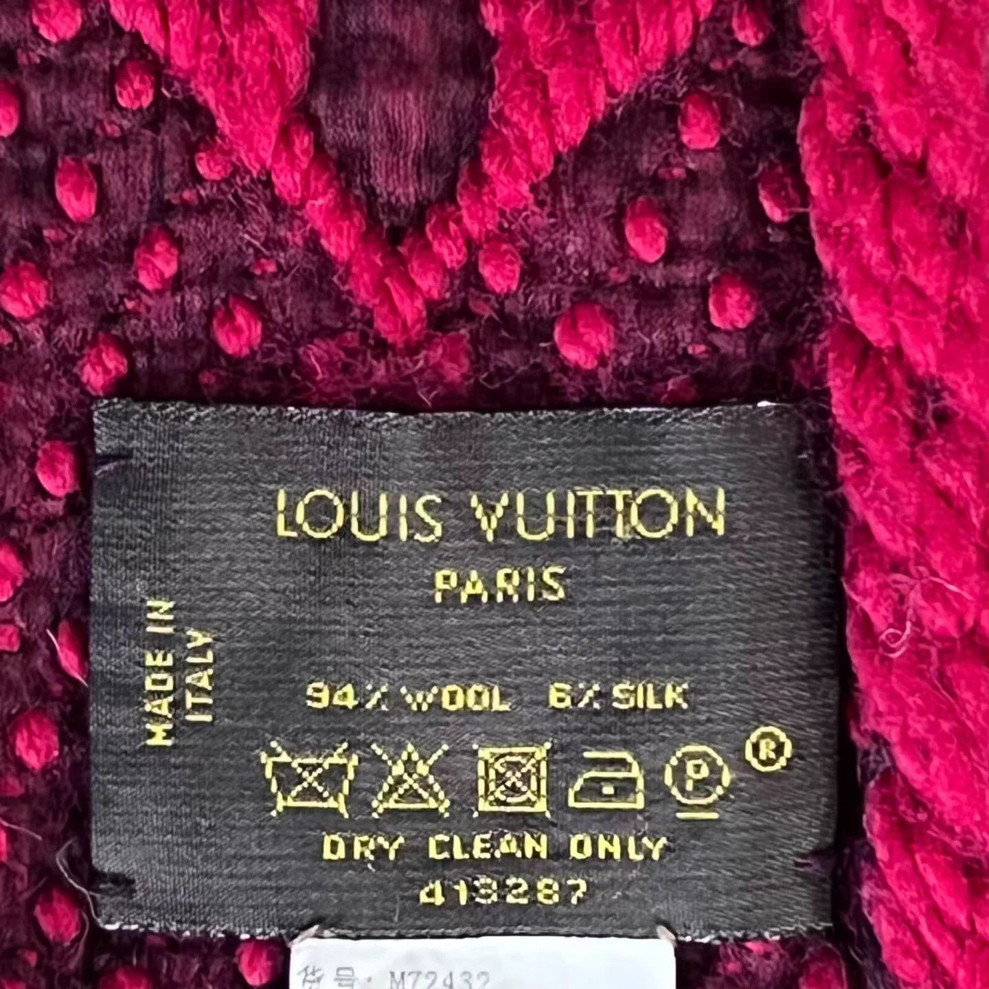 Louis Vuitton Louis Vuitton Red Wool Scarf Near Mint Hot Size ONE SIZE - 4 Thumbnail