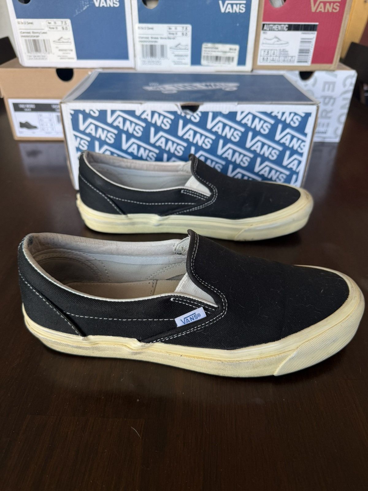 Vans Vans Vault black slip-on Size US 7.5 / EU 40-41 - 2 Thumbnail