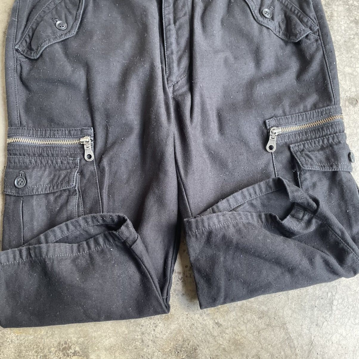 Katharine Hamnett London 🔥Katherine Hamnet London Multipockets Black Shorts Pants Size US 32 / EU 48 - 5 Thumbnail
