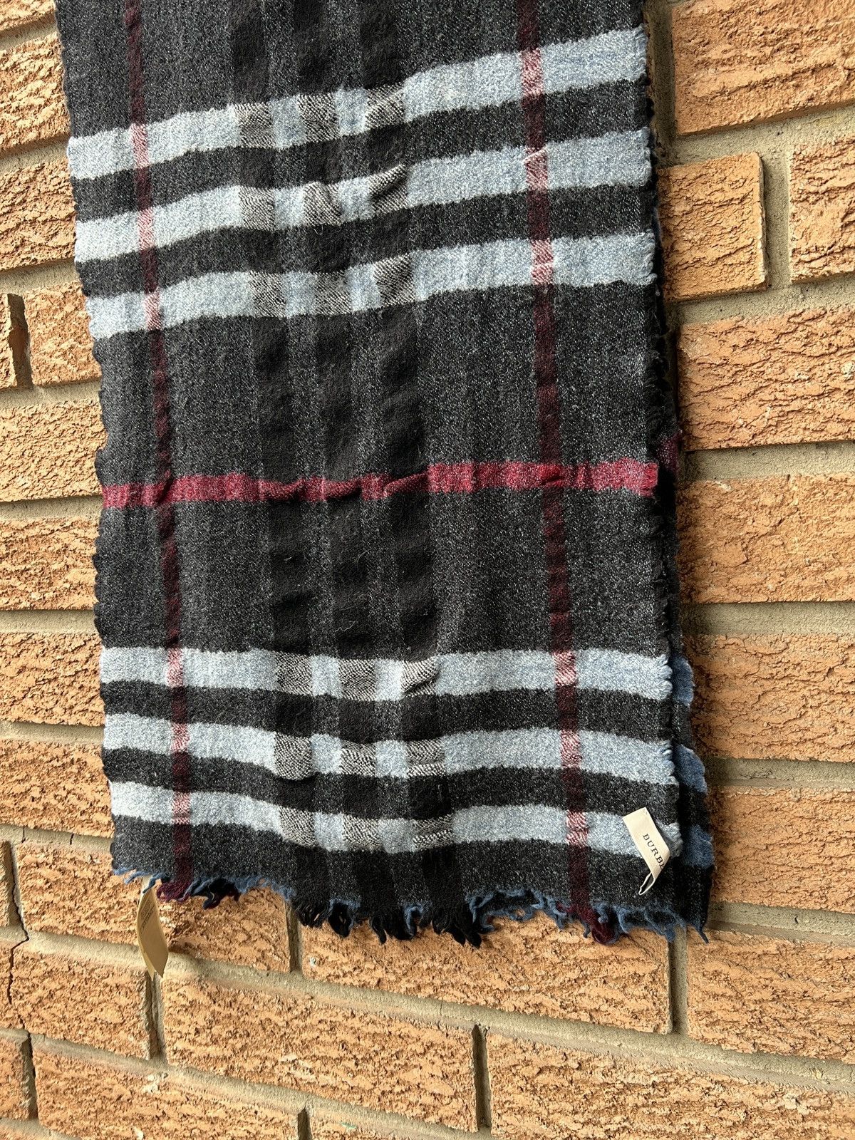 Burberry BURBERRY LAMBSWOOL SCARF/SHAWL Size ONE SIZE - 4 Thumbnail