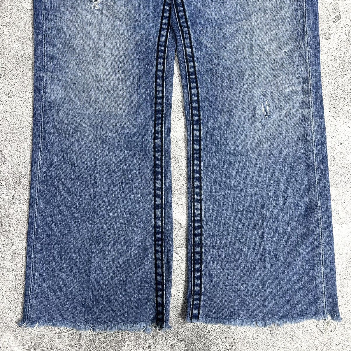 True Religion Vintage True Religion Billy Super T Disstread Flare Denim Size US 34 / EU 50 - 15 Thumbnail