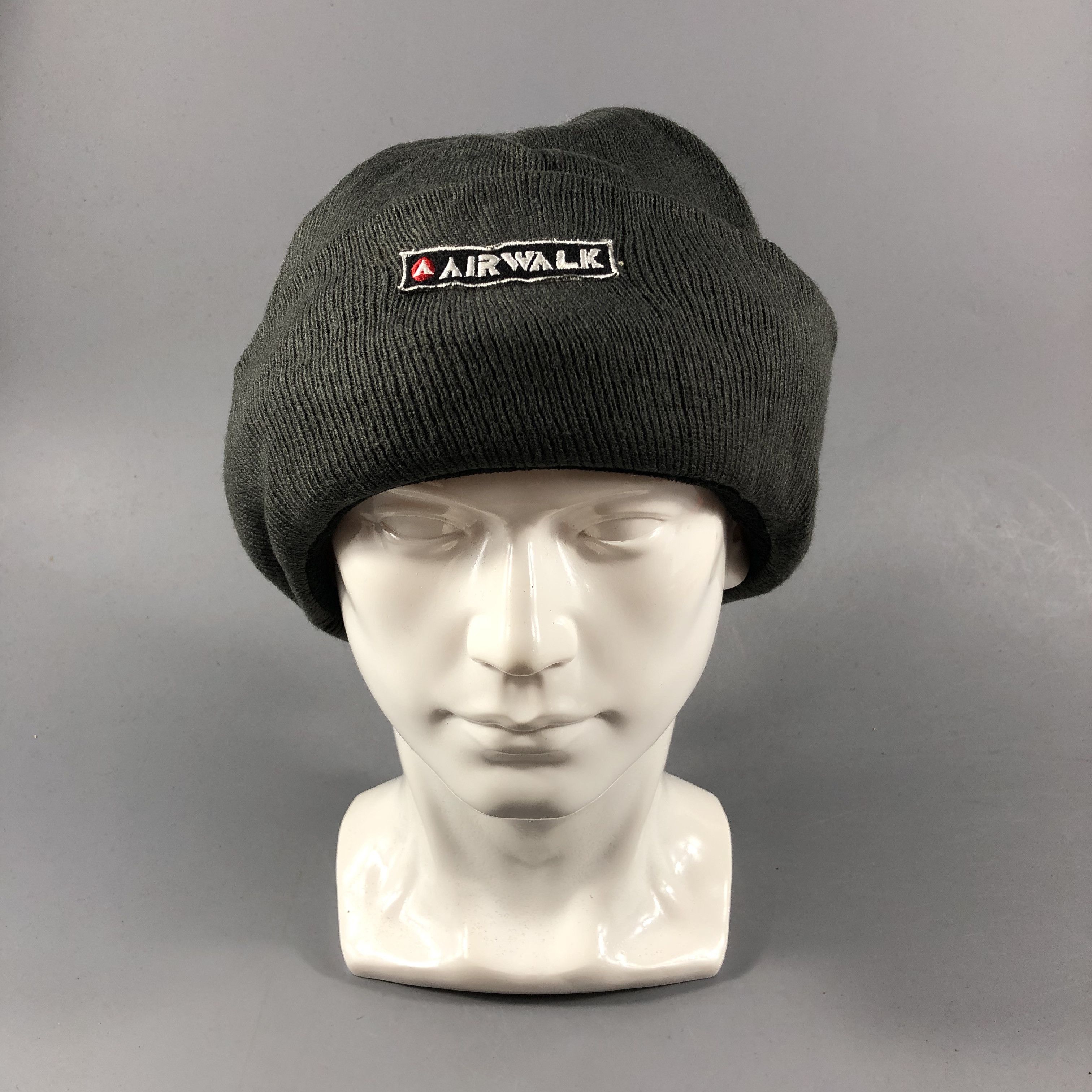 Airwalk Airwalk Beanie Snowcap Snow Hat B855 Size ONE SIZE - 1 Thumbnail