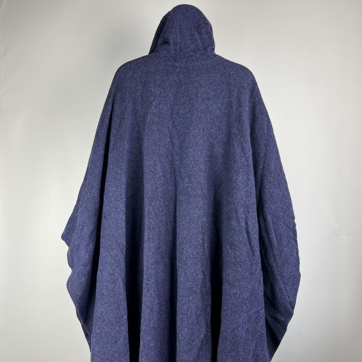 Vintage Jimmy Hourihan Wool Cape Cloak Hooded Tie Neck Poncho Shawl Size US XXL / EU 58 / 5 - 2 Thumbnail