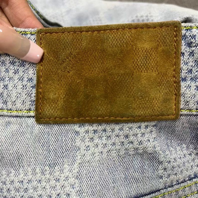 Louis Vuitton Louis Vuitton 25 New Blue Washed Button Jacquard Long Jean Size US 36 / EU 52 - 4 Thumbnail