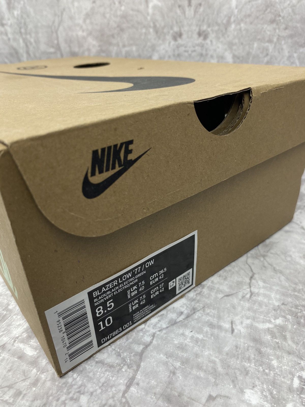 Nike × Off-White Nike Blazer Low Off-White Black Electro Green Size US 8.5 / EU 41-42 - 2 Thumbnail