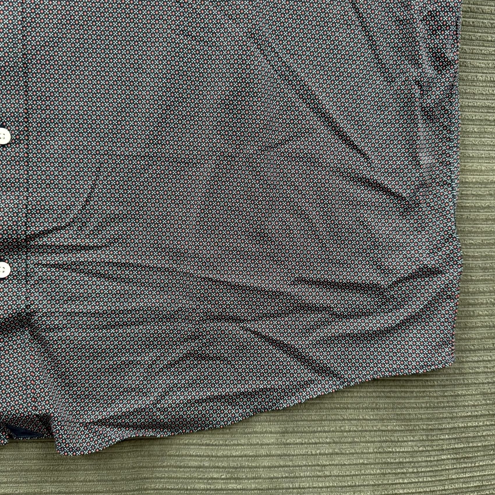 UNTUCKit UNTUCKit Shirt Men 3XL Nylon Long Sleeve Button Up Office Business Regular Fit Geometric Wool? (Correction: wool not in original) Size US XXL / EU 58 / 5 - 7 Thumbnail