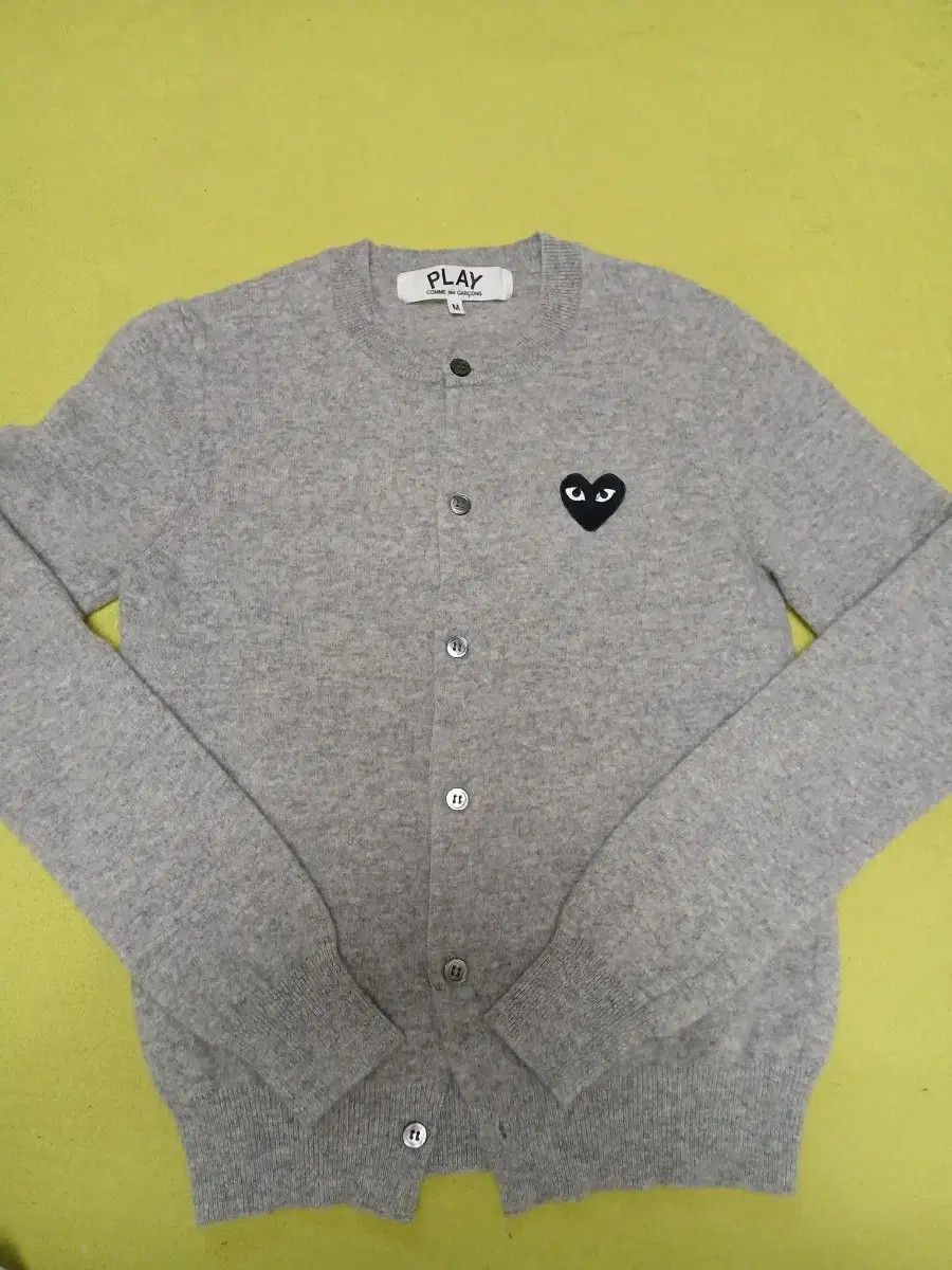 Comme des Garcons PLAY gray Comme des Garçons Play cardigan size M Size US M / EU 48-50 / 2 - 1 Thumbnail