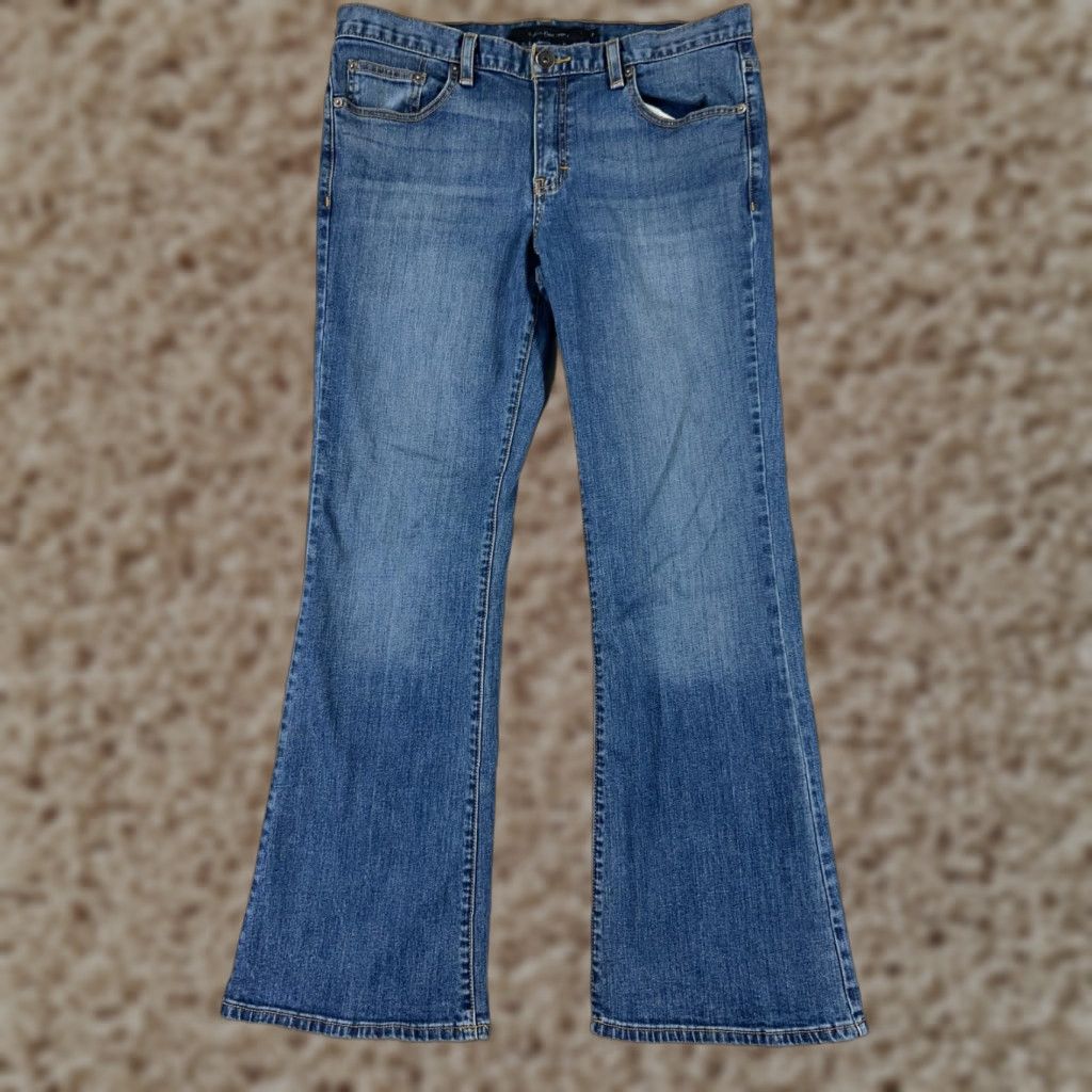 Calvin Klein Calvin Klein Jeans Women 12 Blue Denim Flared 32x29.5 Cotton Blend 5-Pocket Zipper Distressed Medium Wash Adult Regular Womens Size 34" / US 12 / IT 48 - 1 Thumbnail
