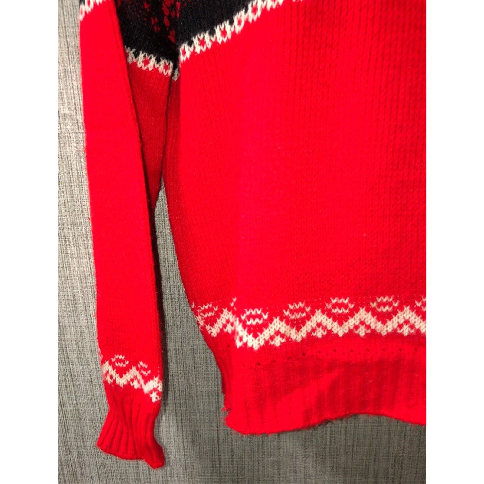 Vintage VINTAGE Welgrume Sportswear Sweater Crew Neck Mens Red Size M Acrylic Crewneck, Men’s, Red, Vintage Cuffed Wear Size US M / EU 48-50 / 2 - 3 Thumbnail