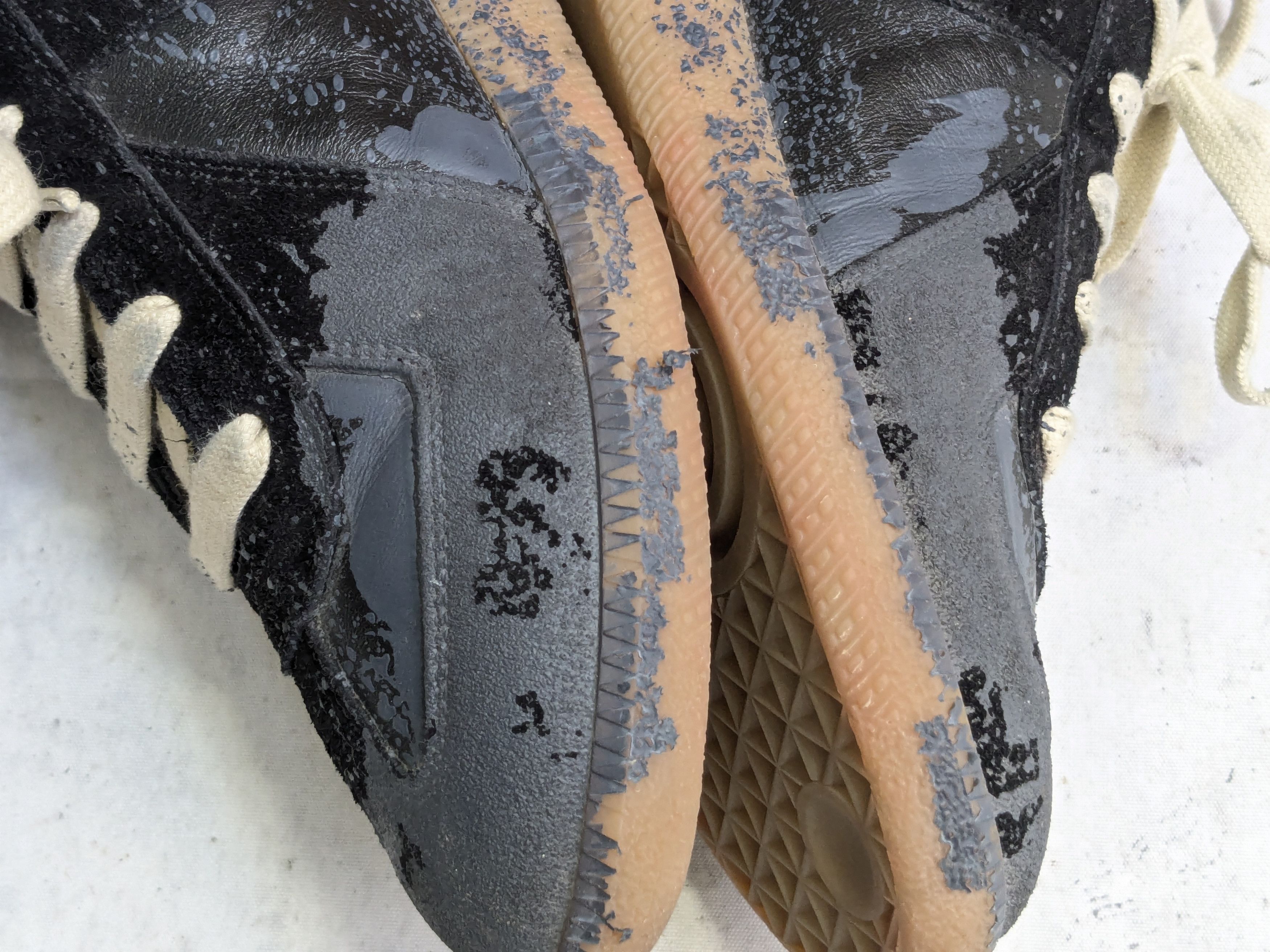 Maison Margiela Maison Margiela black pewter paint sneaker paint 9 42 Size US 9 / EU 42 - 13 Thumbnail