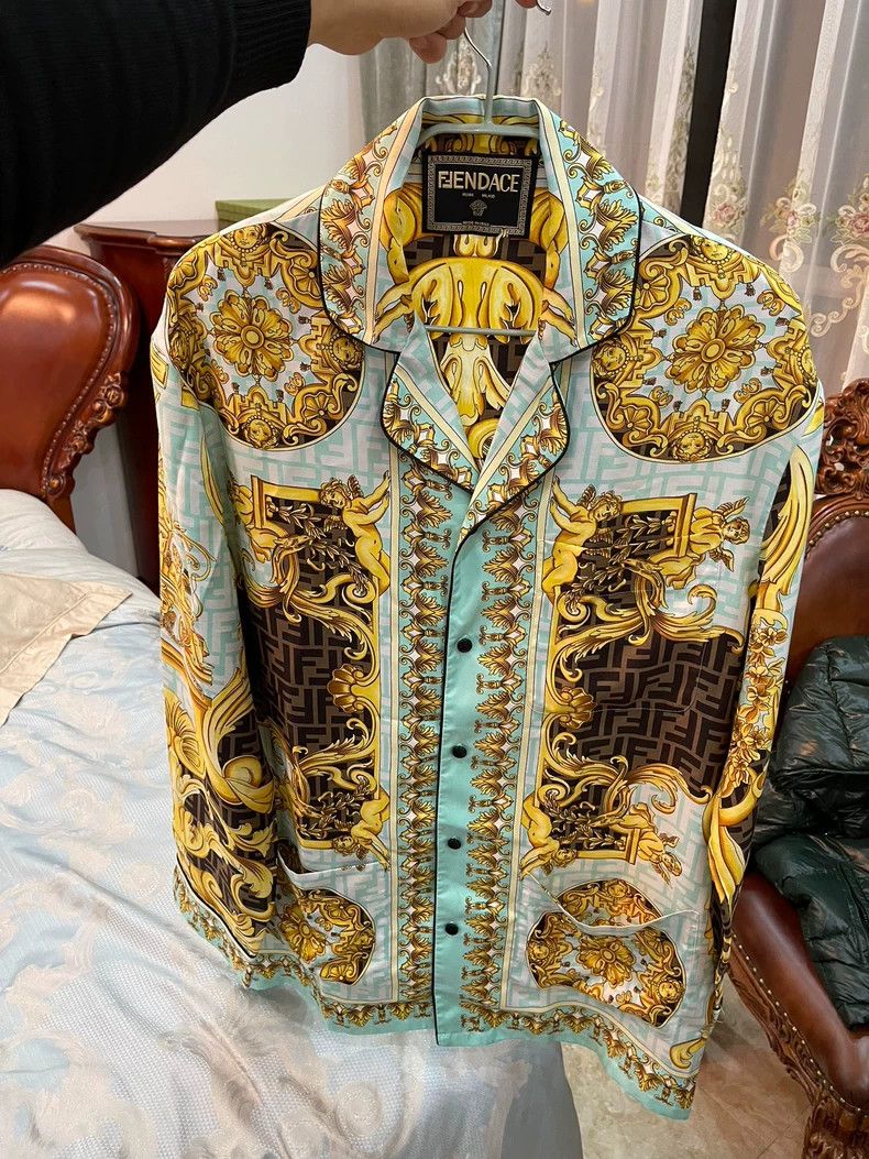 Versace Versace Mulberry silk shirt Size US XL / EU 56 / 4 - 1 Thumbnail