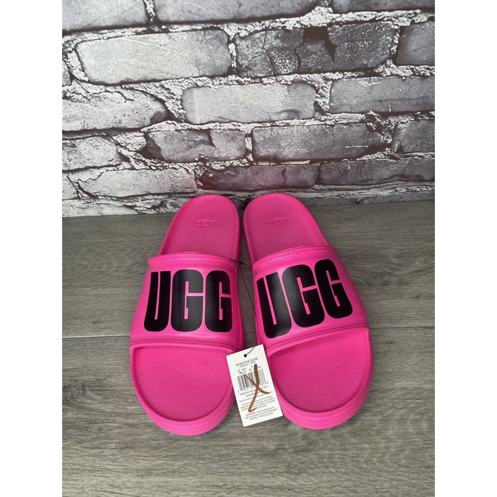 Ugg UGG WILCOX SLIDE Pink Rubber Light Waterproof Sport Sandals Size US 12 / EU 45 - 15 Thumbnail