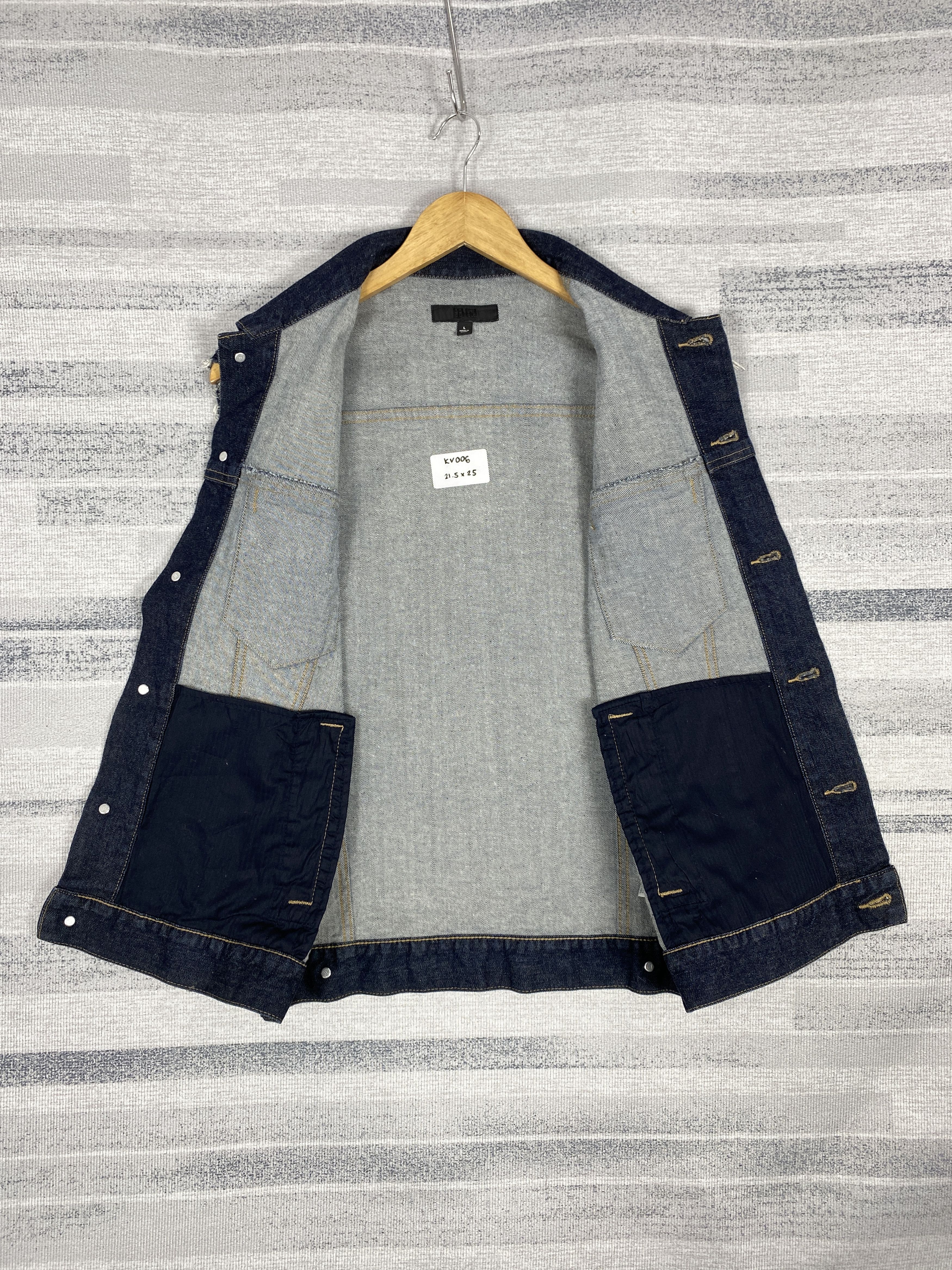 Uniqlo Vintage Uniqlo Distressed Denim Vests Size US S / EU 44-46 / 1 - 6 Thumbnail