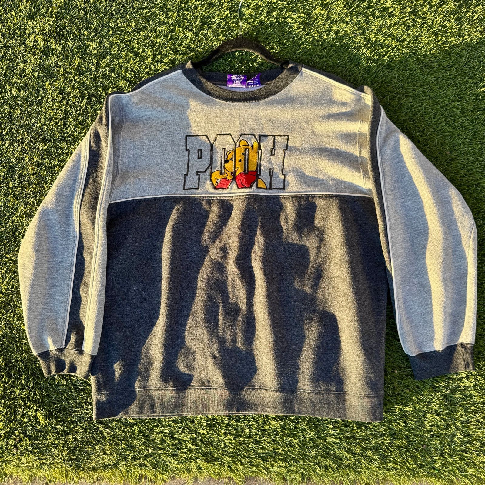 Disney 2002 Pooh 100 Acre Collection Embroidered Varsity Crewneck Size M / US 6-8 / IT 42-44 - 1 Thumbnail