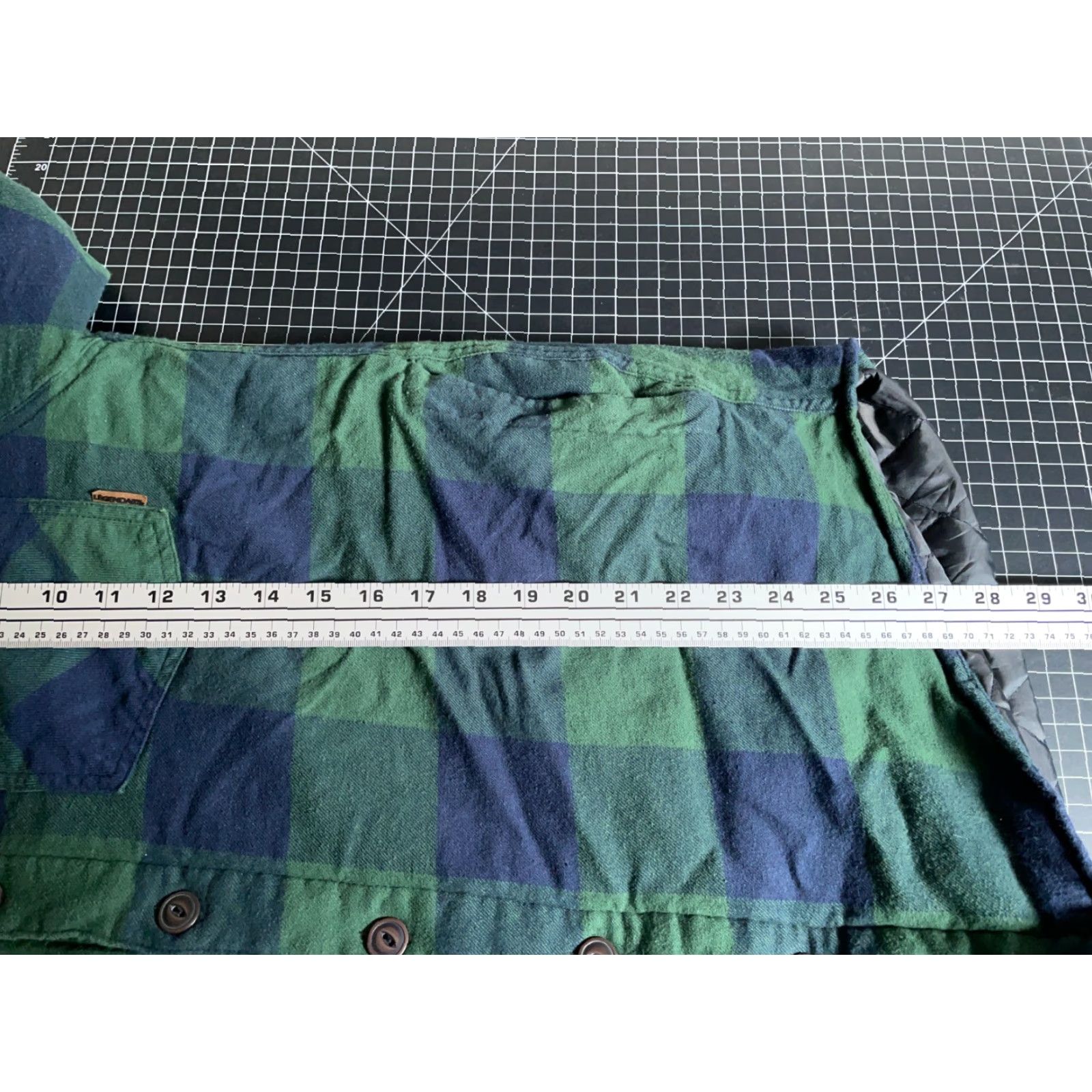 Vintage Legendary Whitetails Flannel Shirt Jacket Adult Large Green Blue Plaid Shacket Size US XL / EU 56 / 4 - 6 Thumbnail