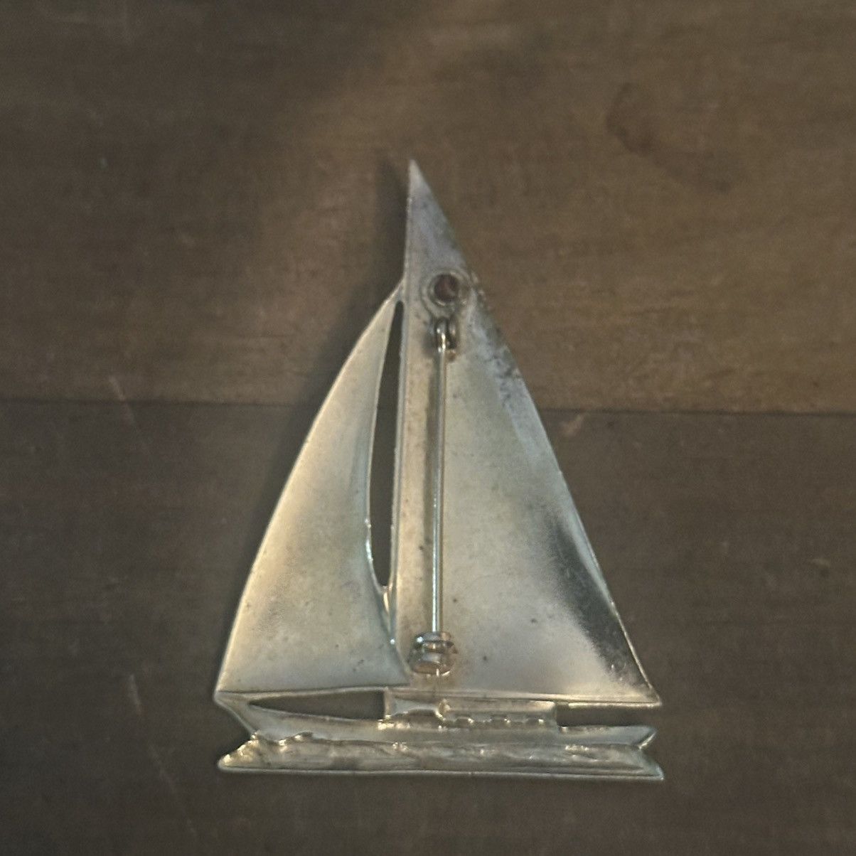 Vintage Vintage brass sailboat brooch with pearl accent Size ONE SIZE - 5 Thumbnail