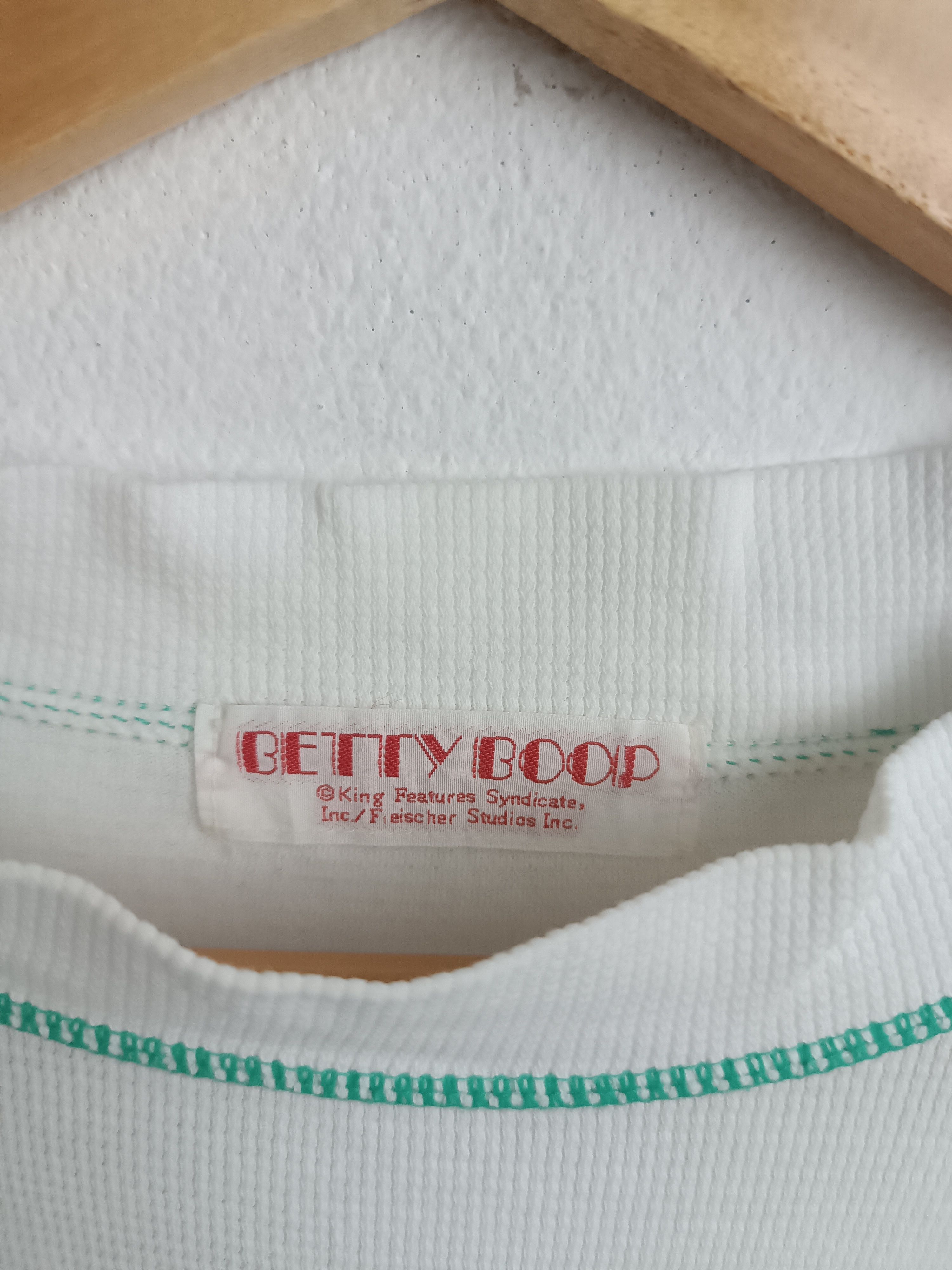 Vintage VINTAGE 90'S BETTY BOOP CROP TOP STYLE VERY RARE TEE Size US L / EU 52-54 / 3 - 8 Thumbnail