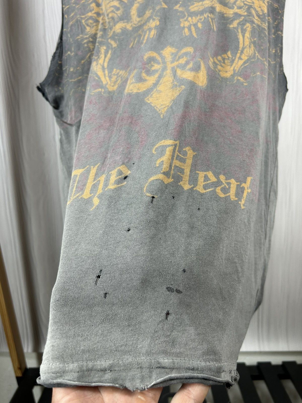 Affliction × Vintage Vintage Y2K Affliction Distressed Torn Sunfaded Tank Top L Size US L / EU 52-54 / 3 - 9 Thumbnail