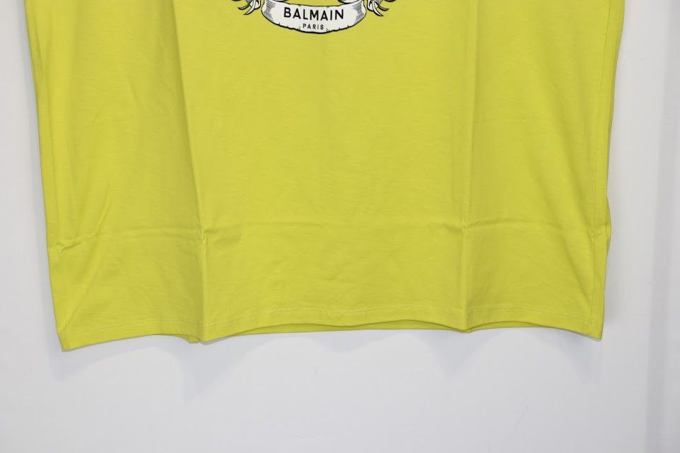 Balmain o1rshd1 Crest Logo T-Shirt / 374 Saint-Honore in Yellow Size US M / EU 48-50 / 2 - 4 Thumbnail